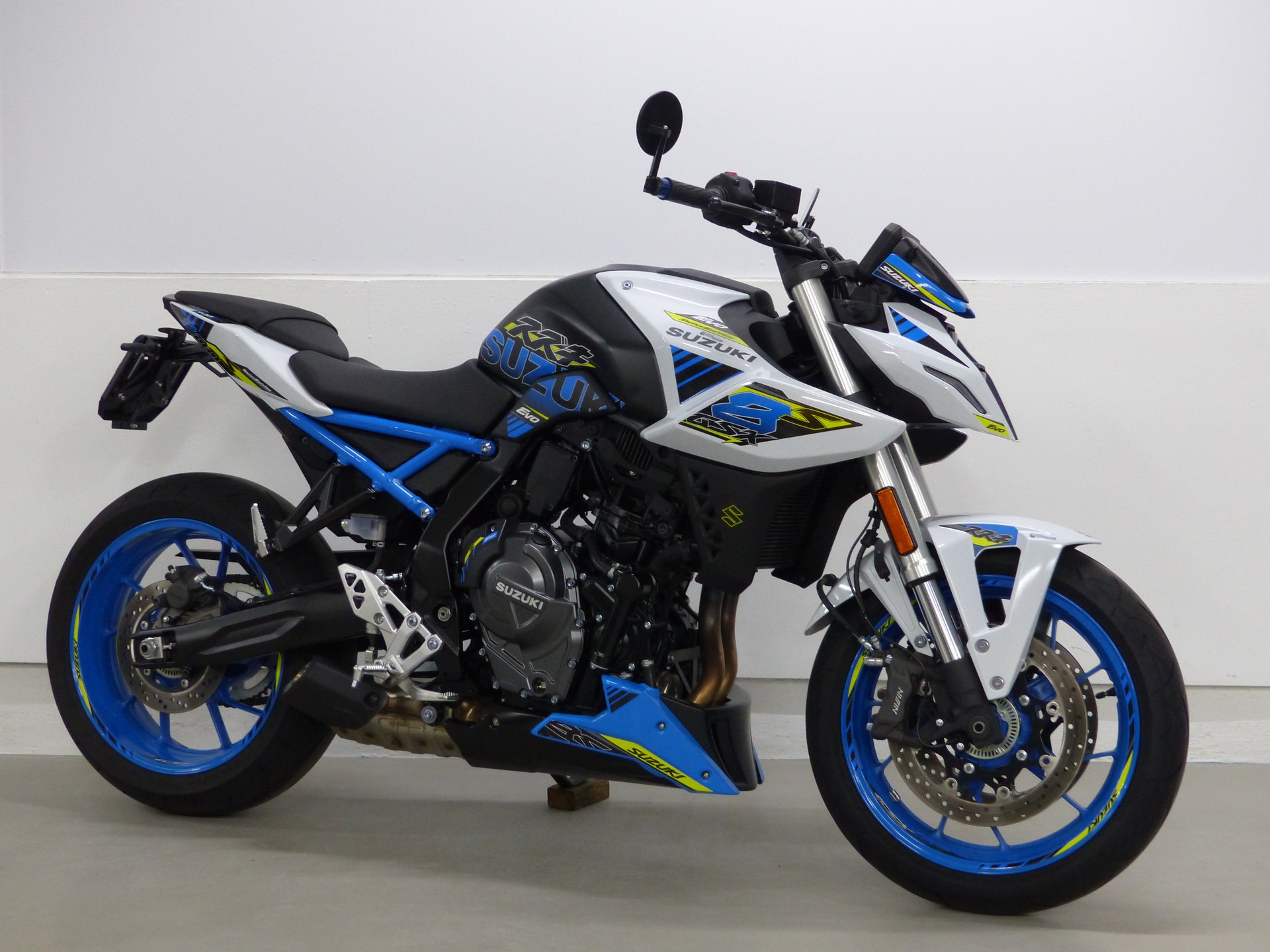 SUZUKI GSX-8S EVO ABS mit Zubehör 35kW-image-1