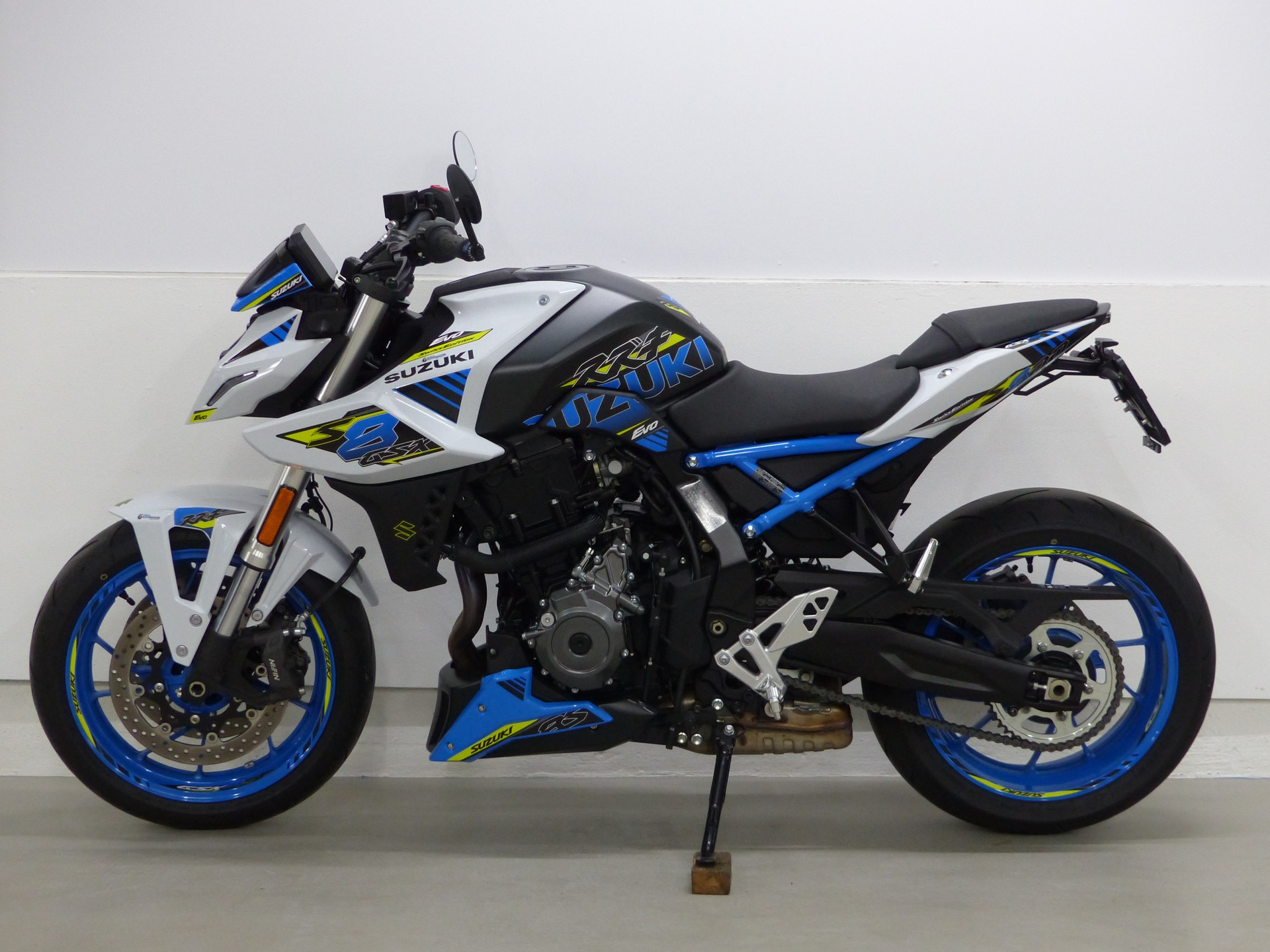 SUZUKI GSX-8S EVO ABS mit Zubehör 35kW-image-2