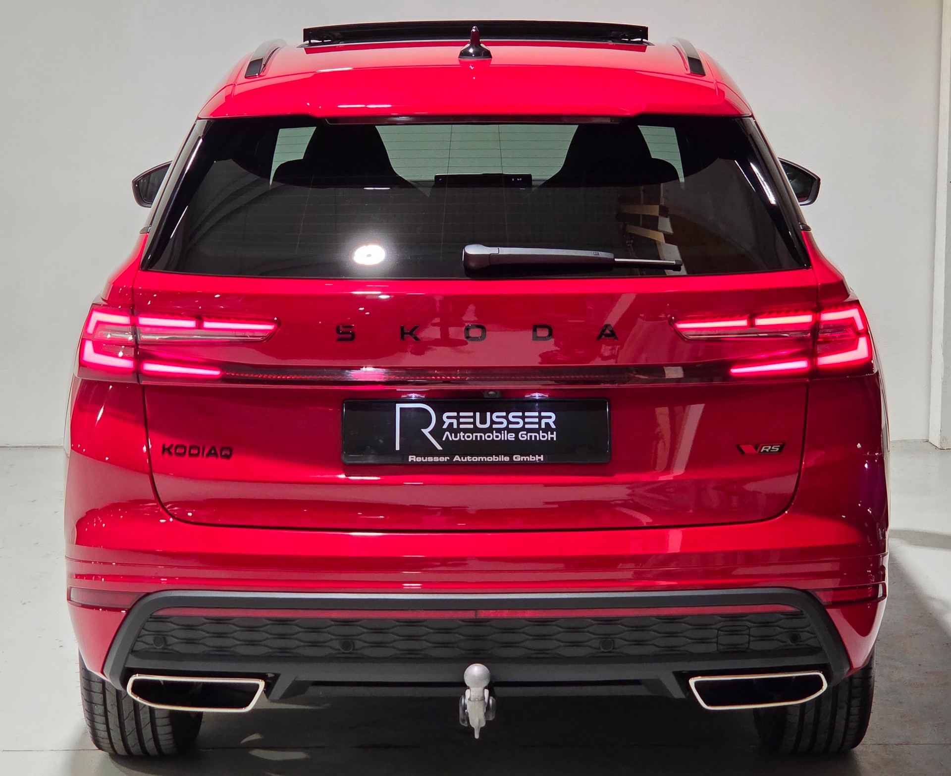 SKODA Kodiaq 2.0 TSI RS 4x4 7Plätzer Standheizung Sitzlüftung Lederausstattung Head Up uvm.-showroom-element-3
