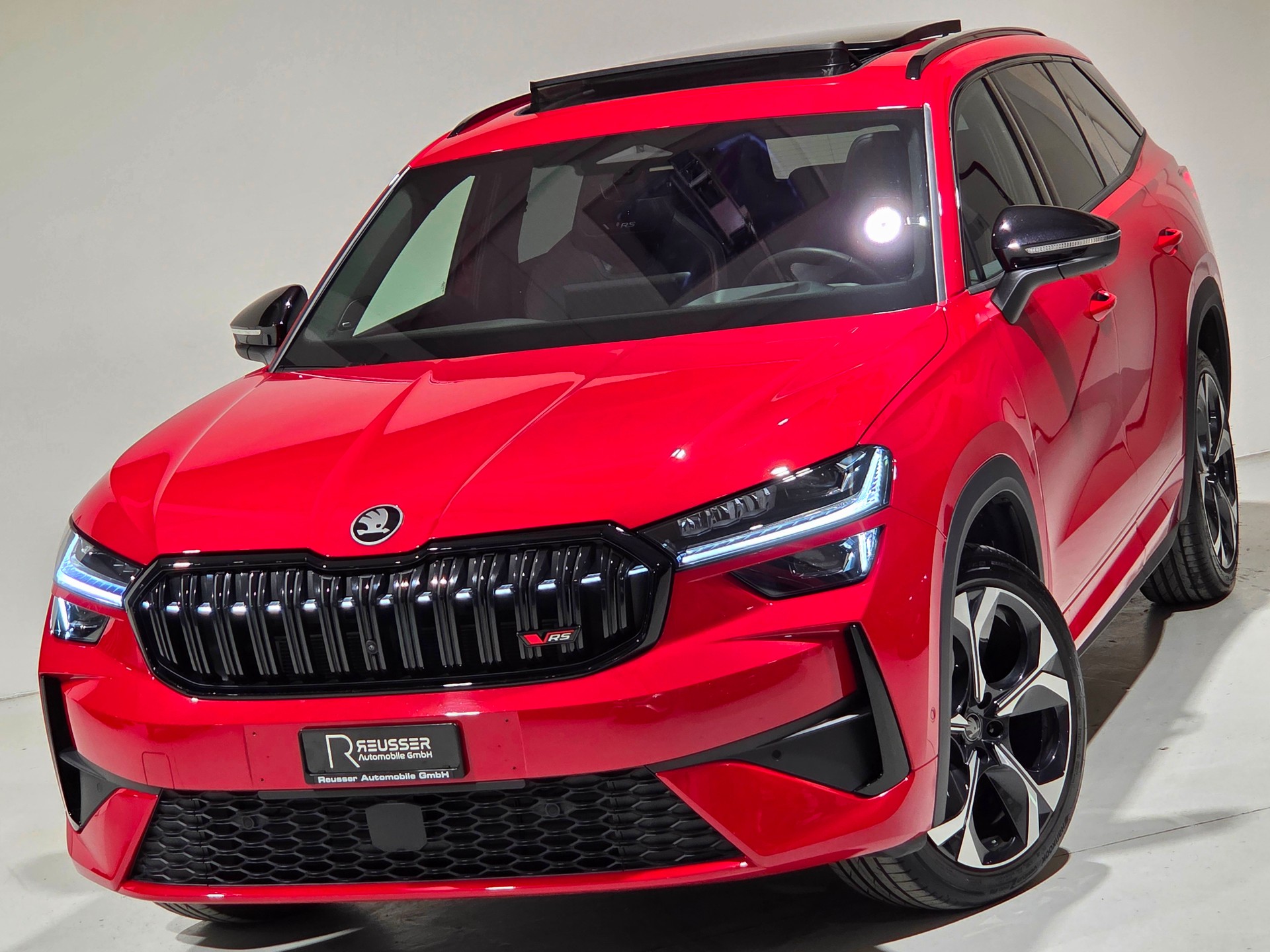 SKODA Kodiaq 2.0 TSI RS 4x4 7Plätzer Standheizung Sitzlüftung Lederausstattung Head Up uvm.