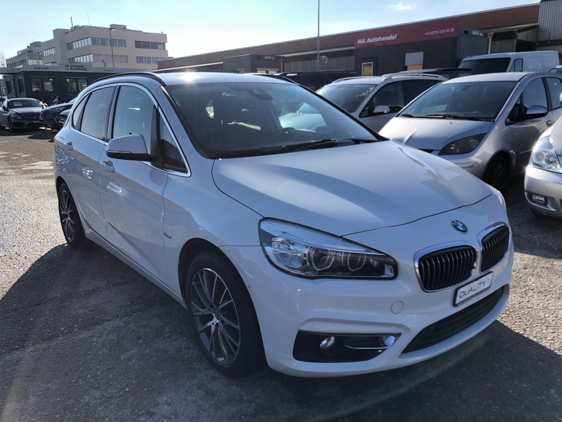 BMW 225i xDrive Active Tourer M-SPORT Steptronic-showroom-element-2
