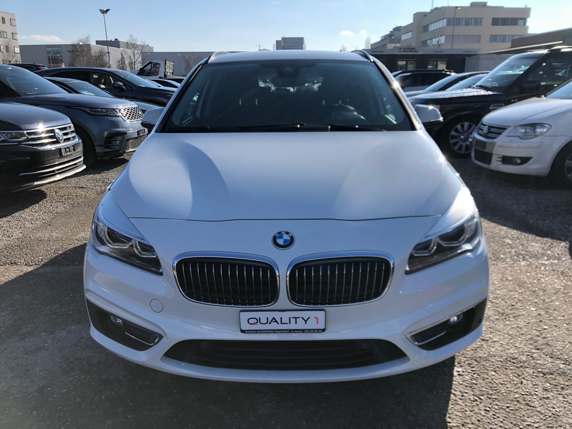 BMW 225i xDrive Active Tourer M-SPORT Steptronic-showroom-element-1