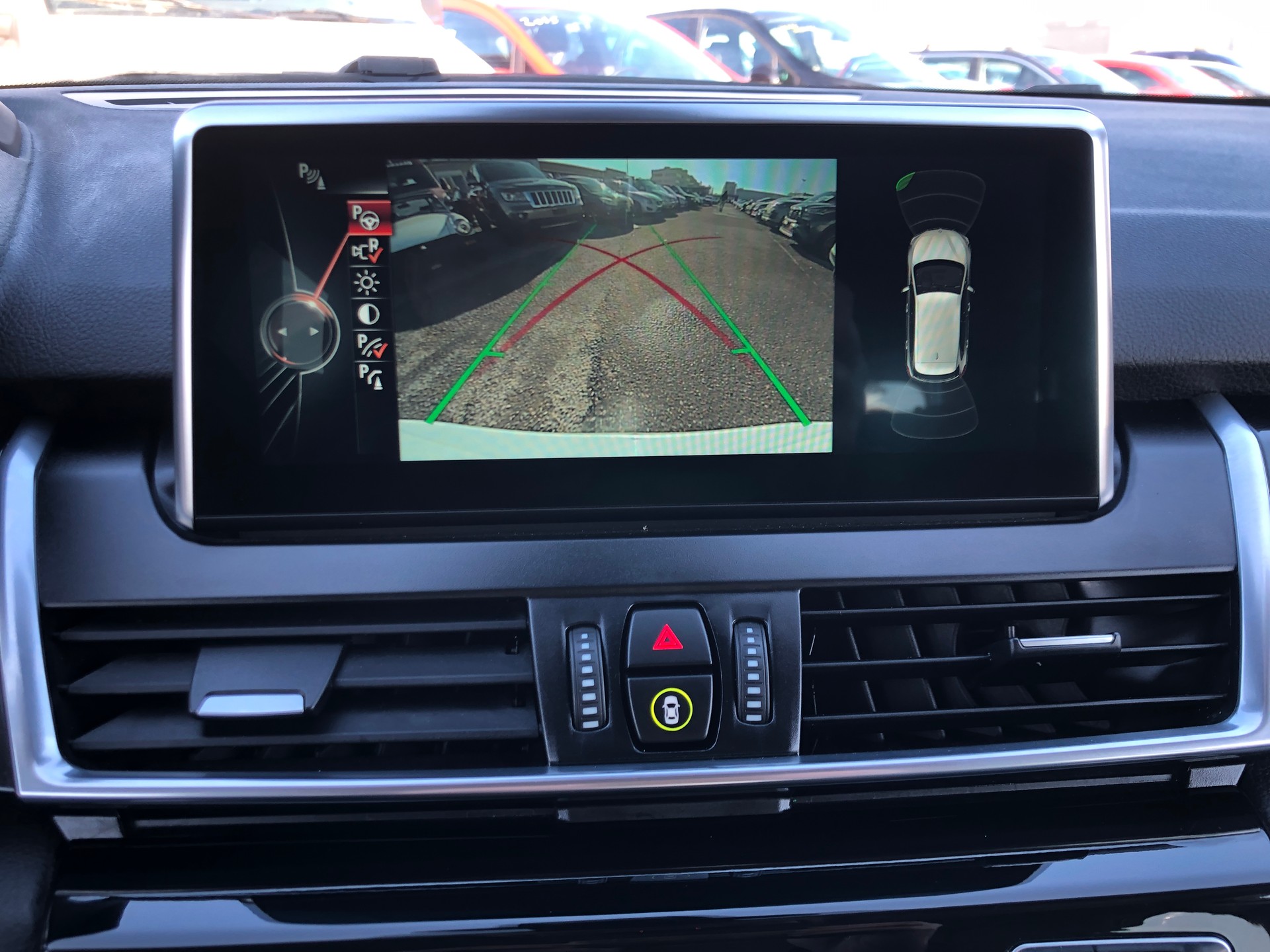 BMW 225i xDrive Active Tourer M-SPORT Steptronic-image-6