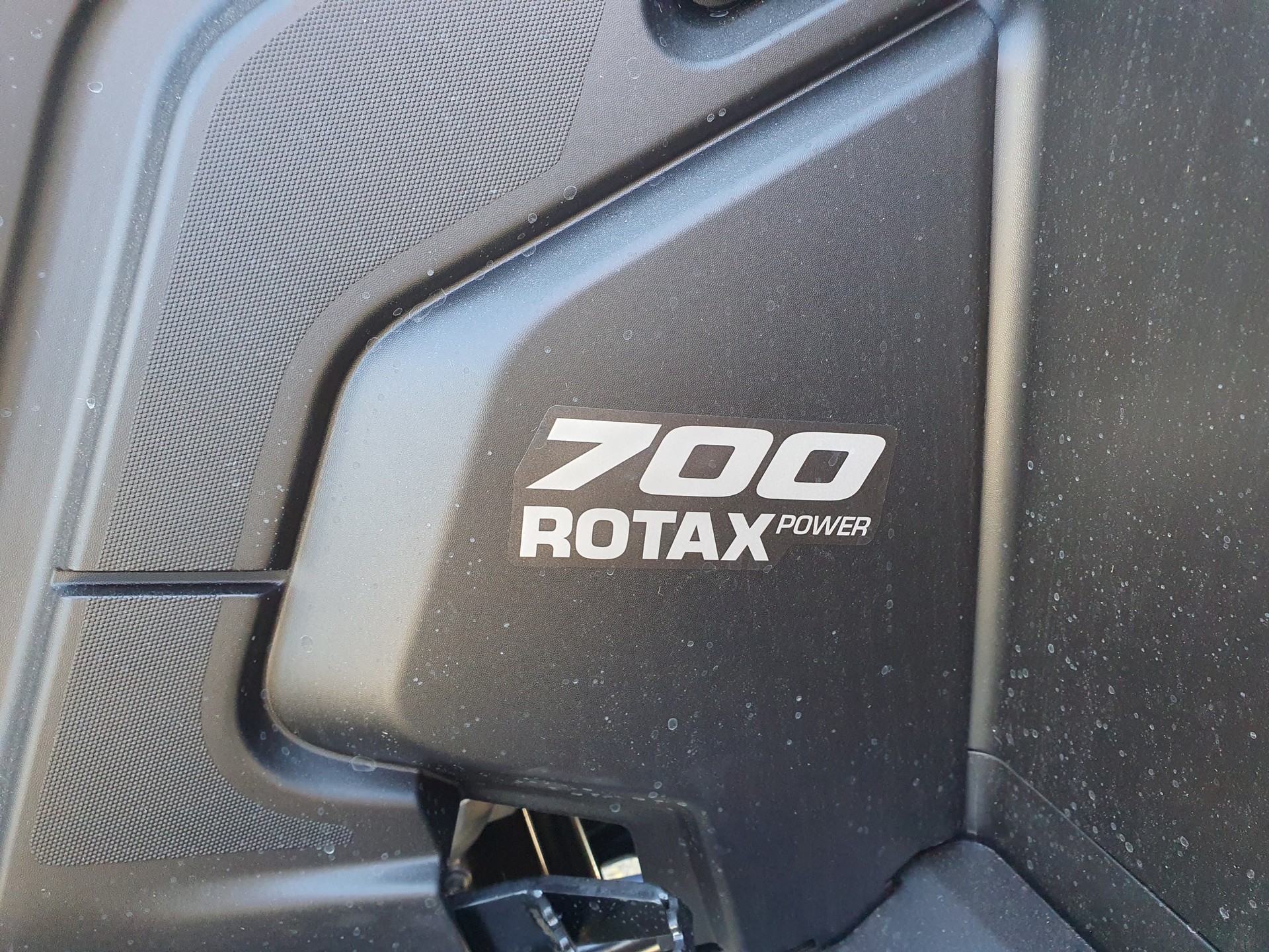 CAN-AM Outlander 700 MAX XT ABS-image-7