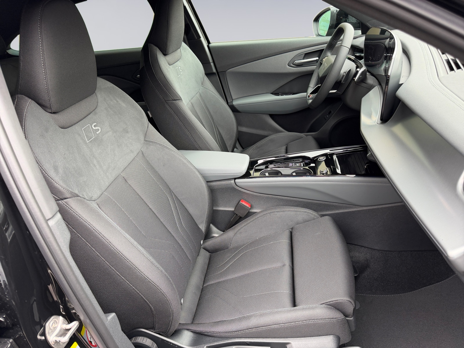 AUDI Q3 Sportback TFSI quattro 150 kW S tronic-image-12