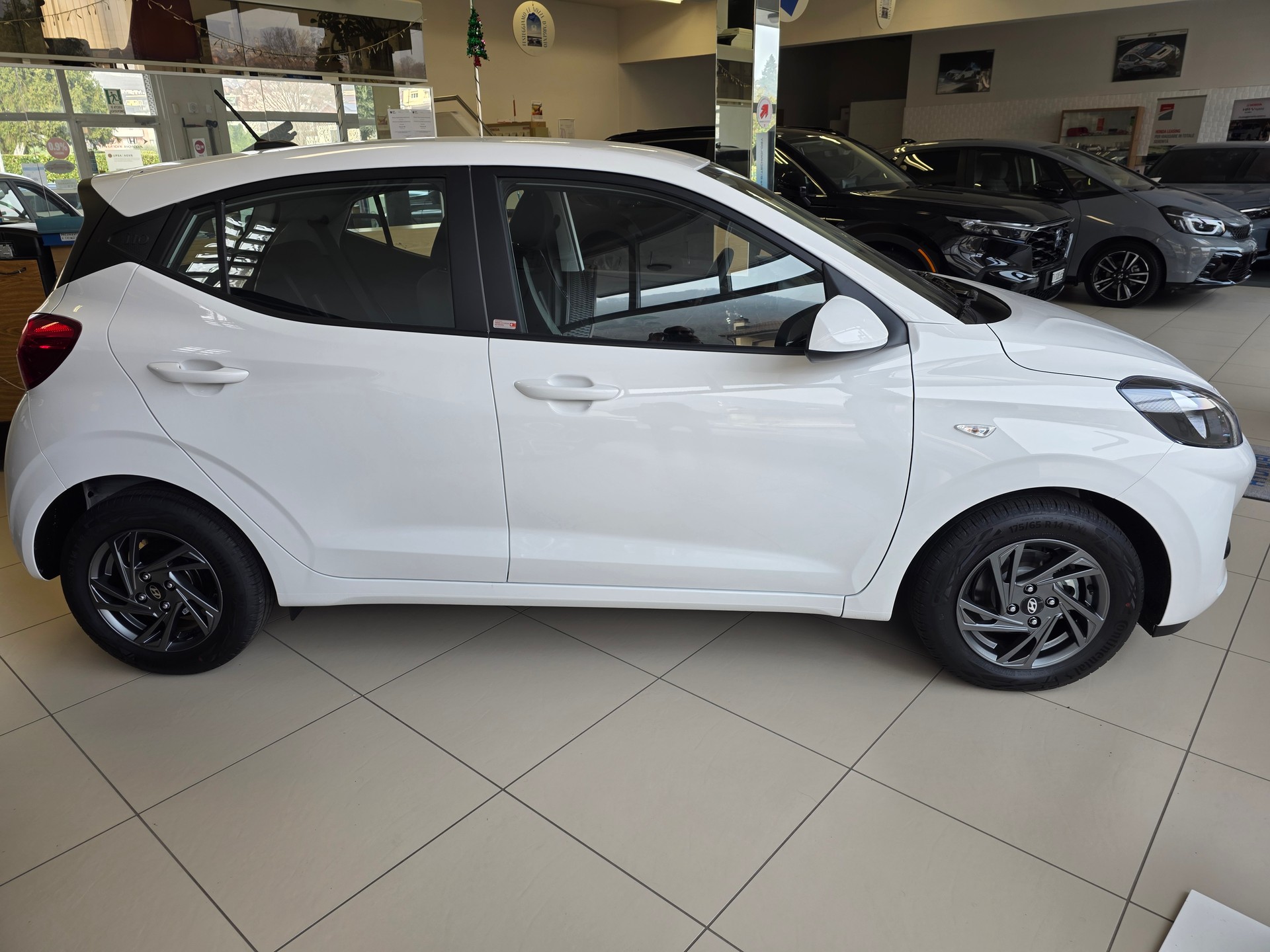 HYUNDAI i10 1.0 Origo Aut.-image-1