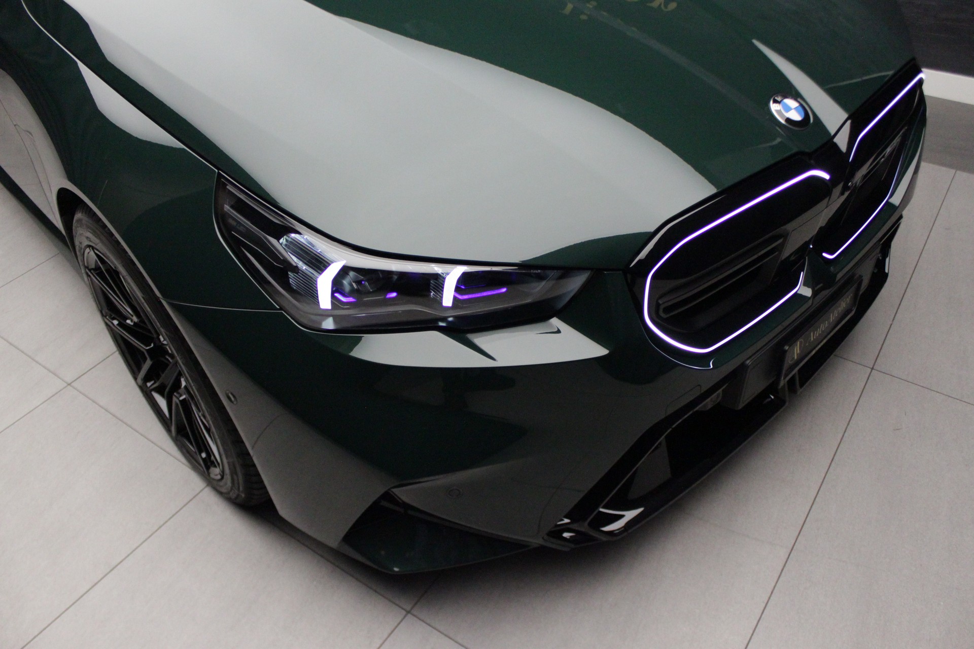 BMW M5 xDrive Touring-image-6