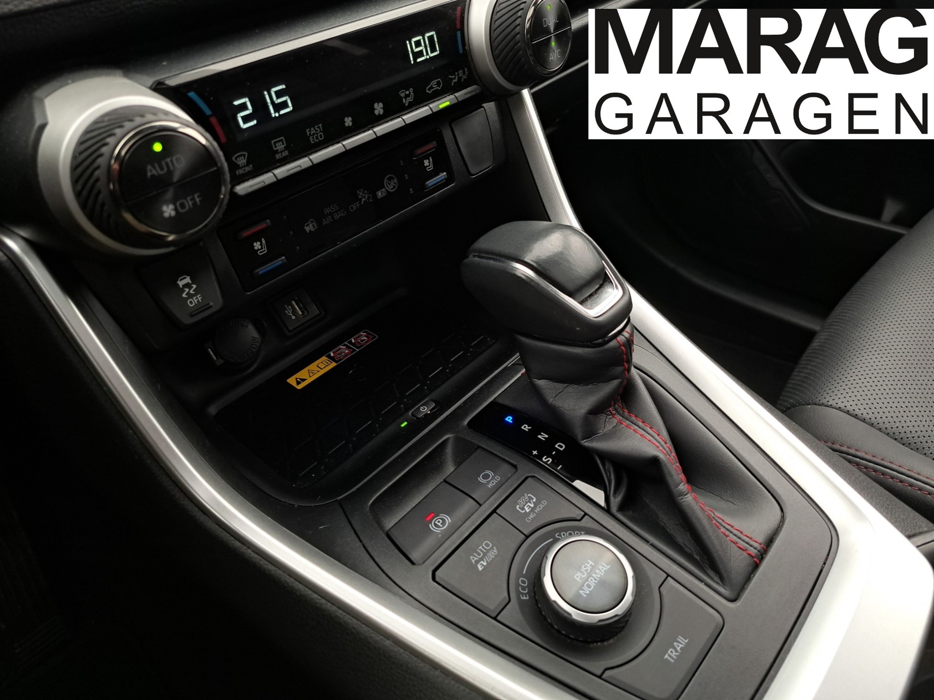 TOYOTA RAV-4 2.5 PHEV Platinum e-CVT 4WD-image-14