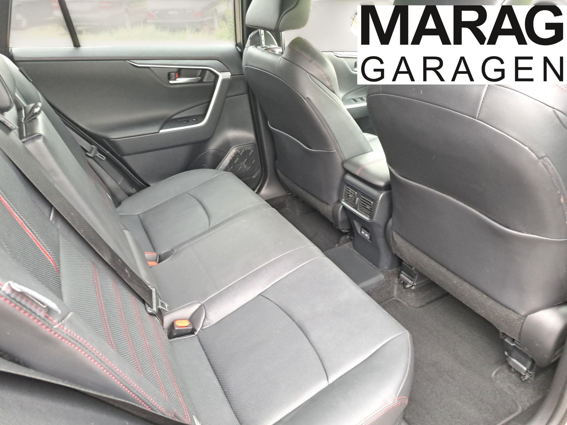 TOYOTA RAV-4 2.5 PHEV Platinum e-CVT 4WD-image-6