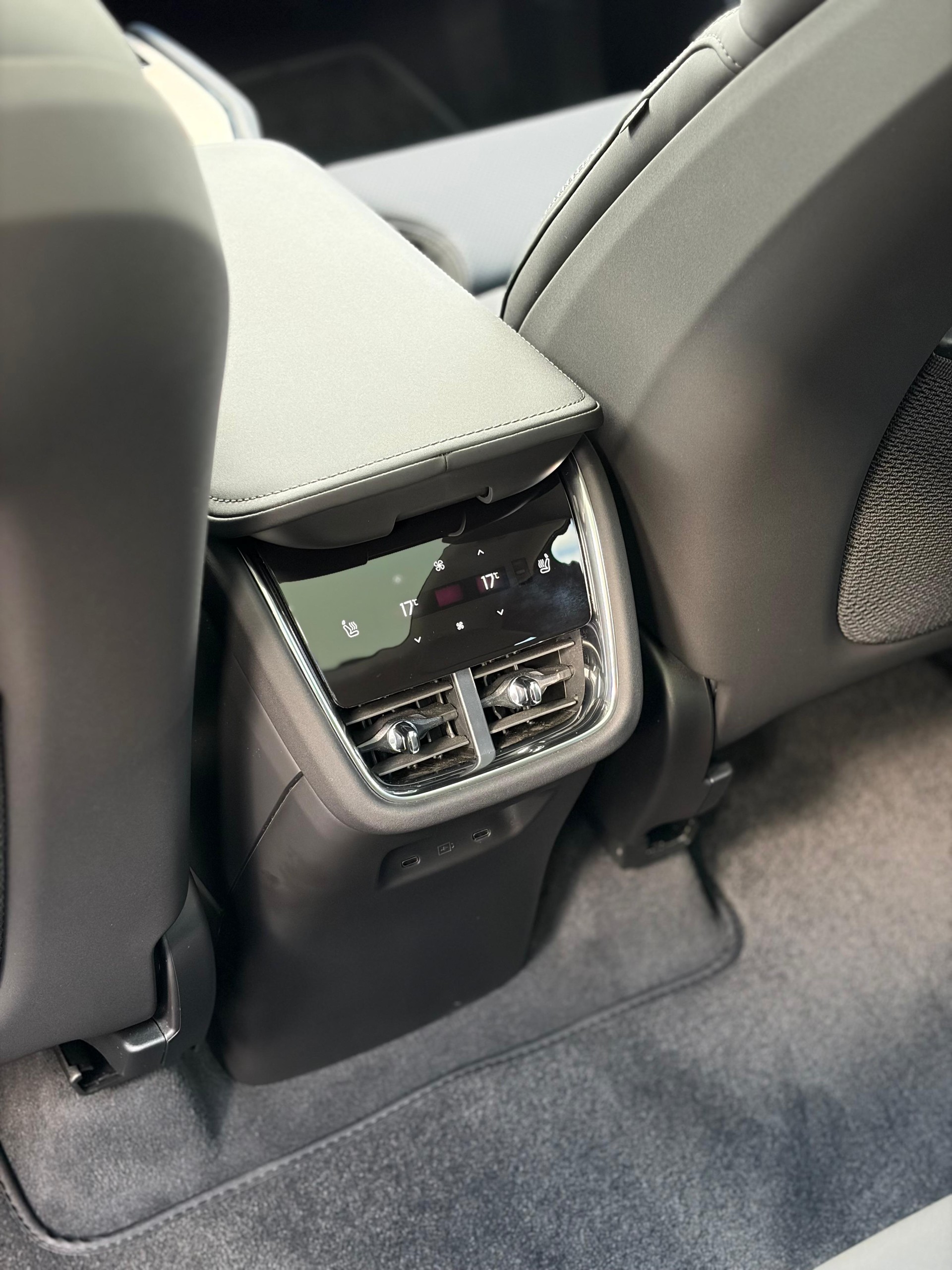 VOLVO EX90 Twin Performance Ultra AWD-image-15