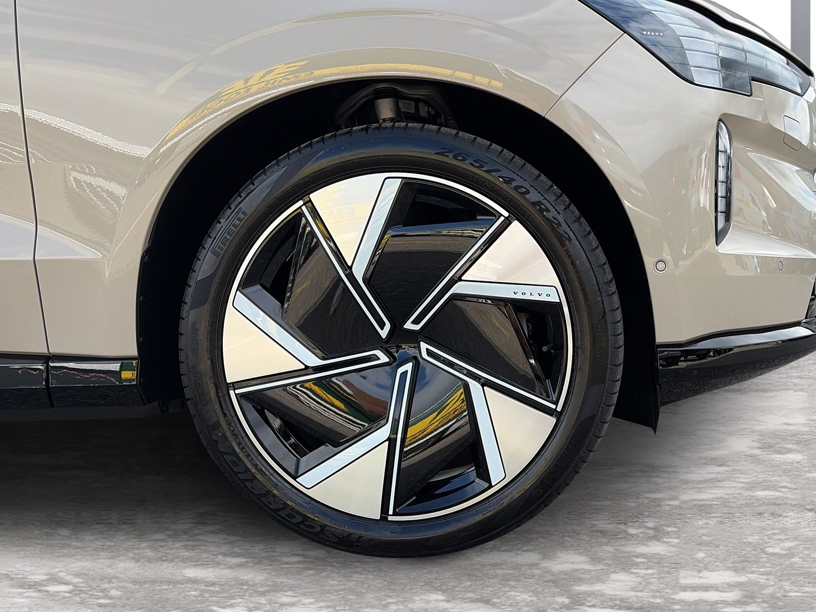 VOLVO EX90 Twin Performance Ultra AWD-image-6