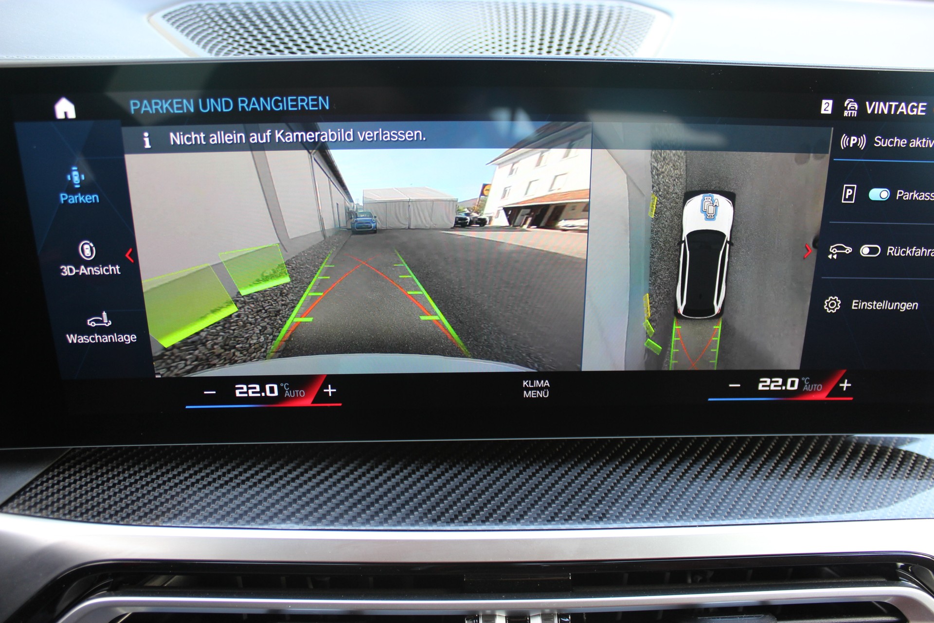 BMW M3 Competition M xDrive Touring Individual *MINERALWEISS*-image-17