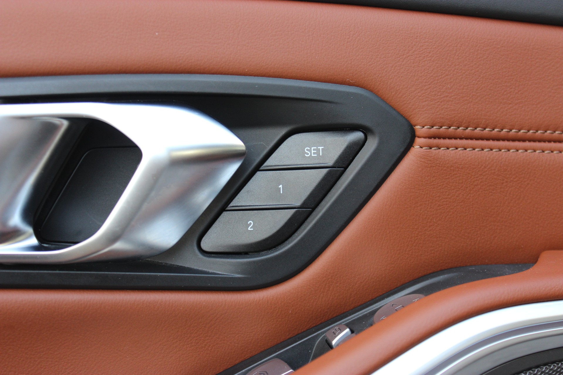 BMW M3 Competition M xDrive Touring Individual *MINERALWEISS*-image-9