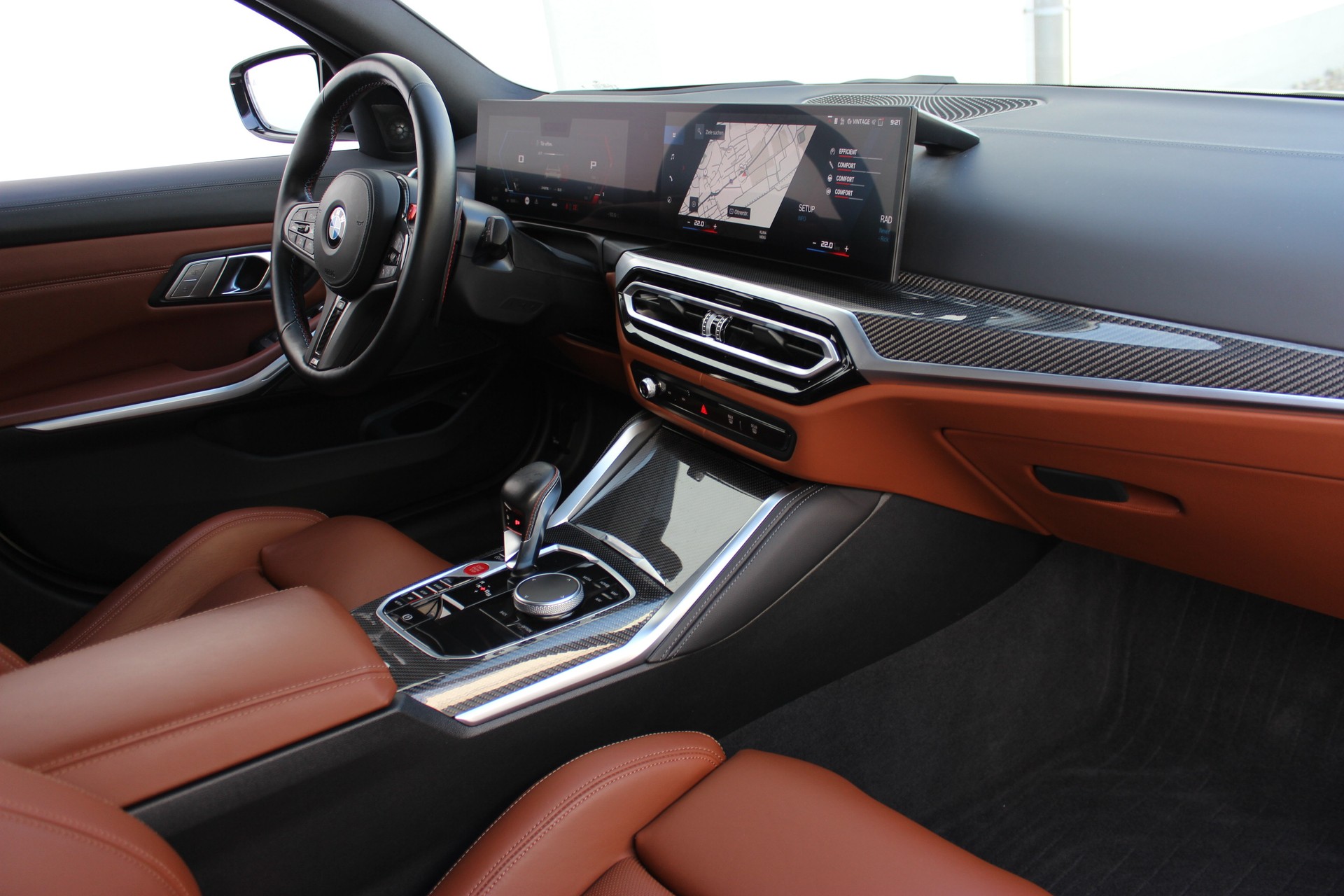BMW M3 Competition M xDrive Touring Individual *MINERALWEISS*-showroom-element-3