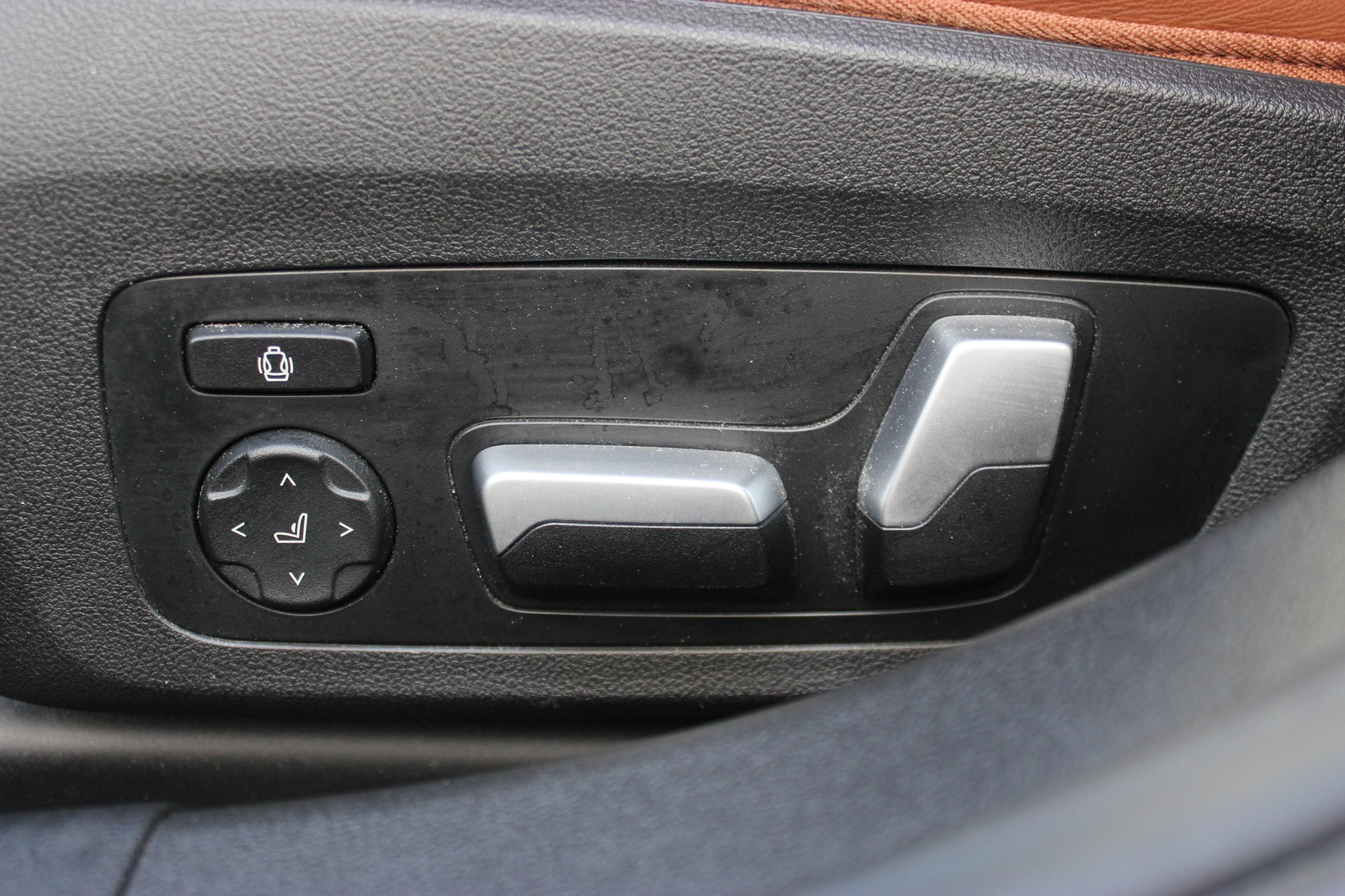 BMW M3 Competition M xDrive Touring Individual *MINERALWEISS*-image-10