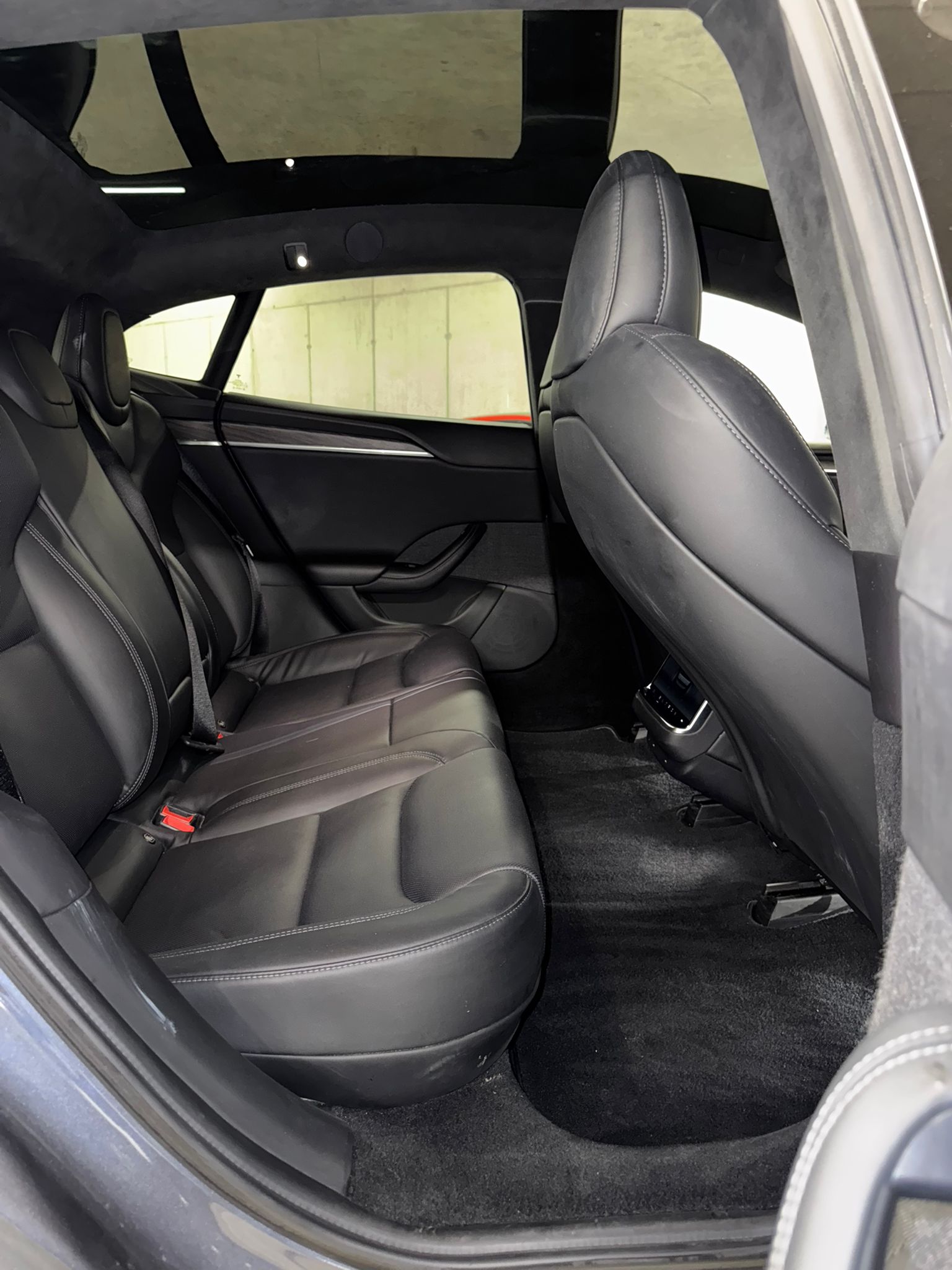TESLA Model S-image-12