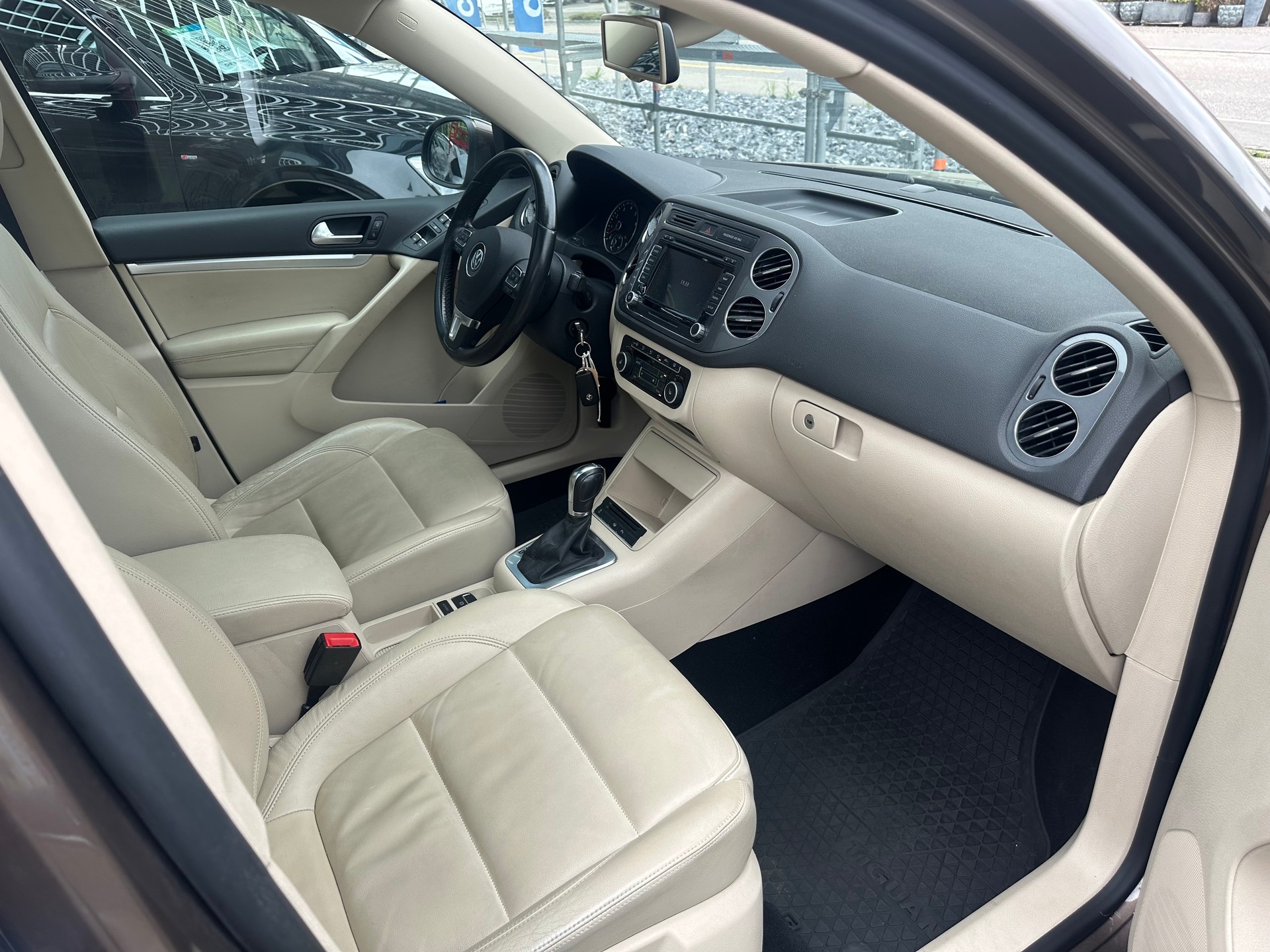 VW Tiguan 2.0 TSI Sport&Style 4Motion DSG-image-10
