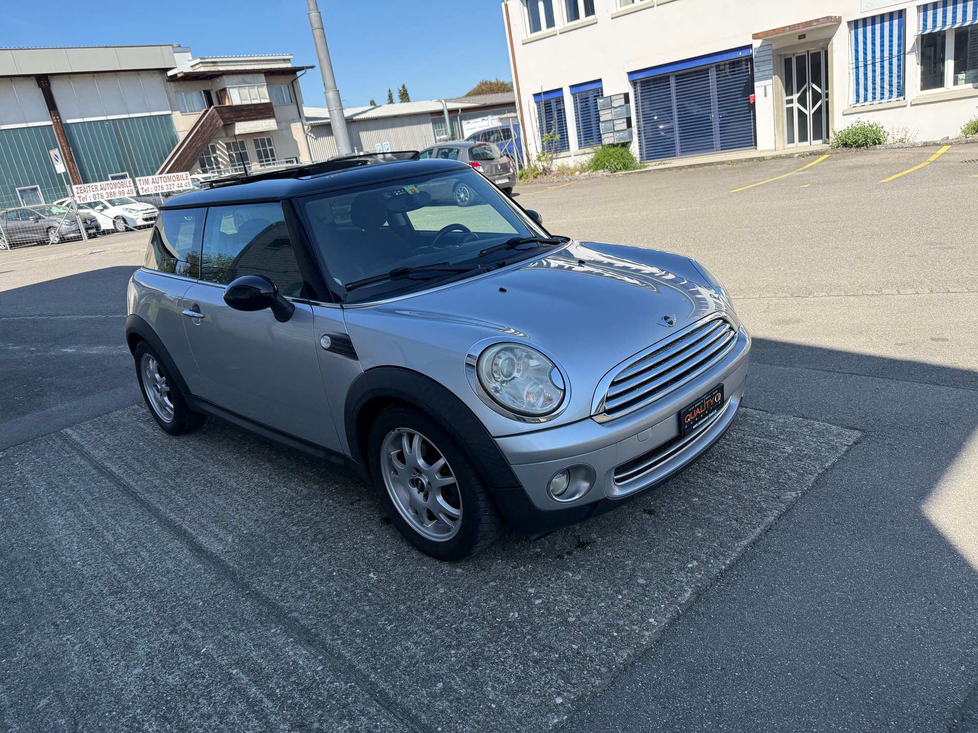 MINI Cooper-image-1