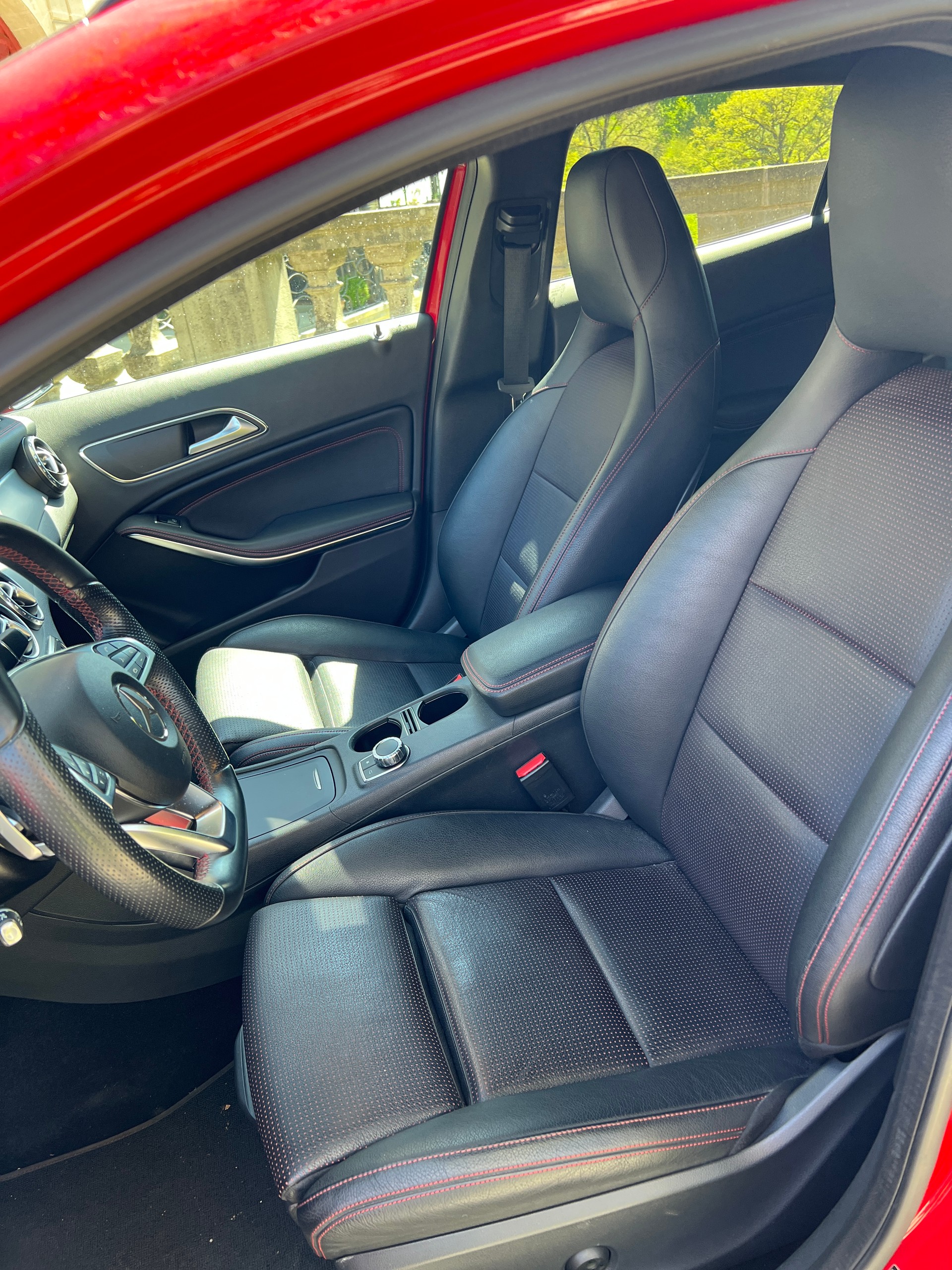 MERCEDES-BENZ GLA 250 AMG Line 4Matic 7G-DCT-image-10