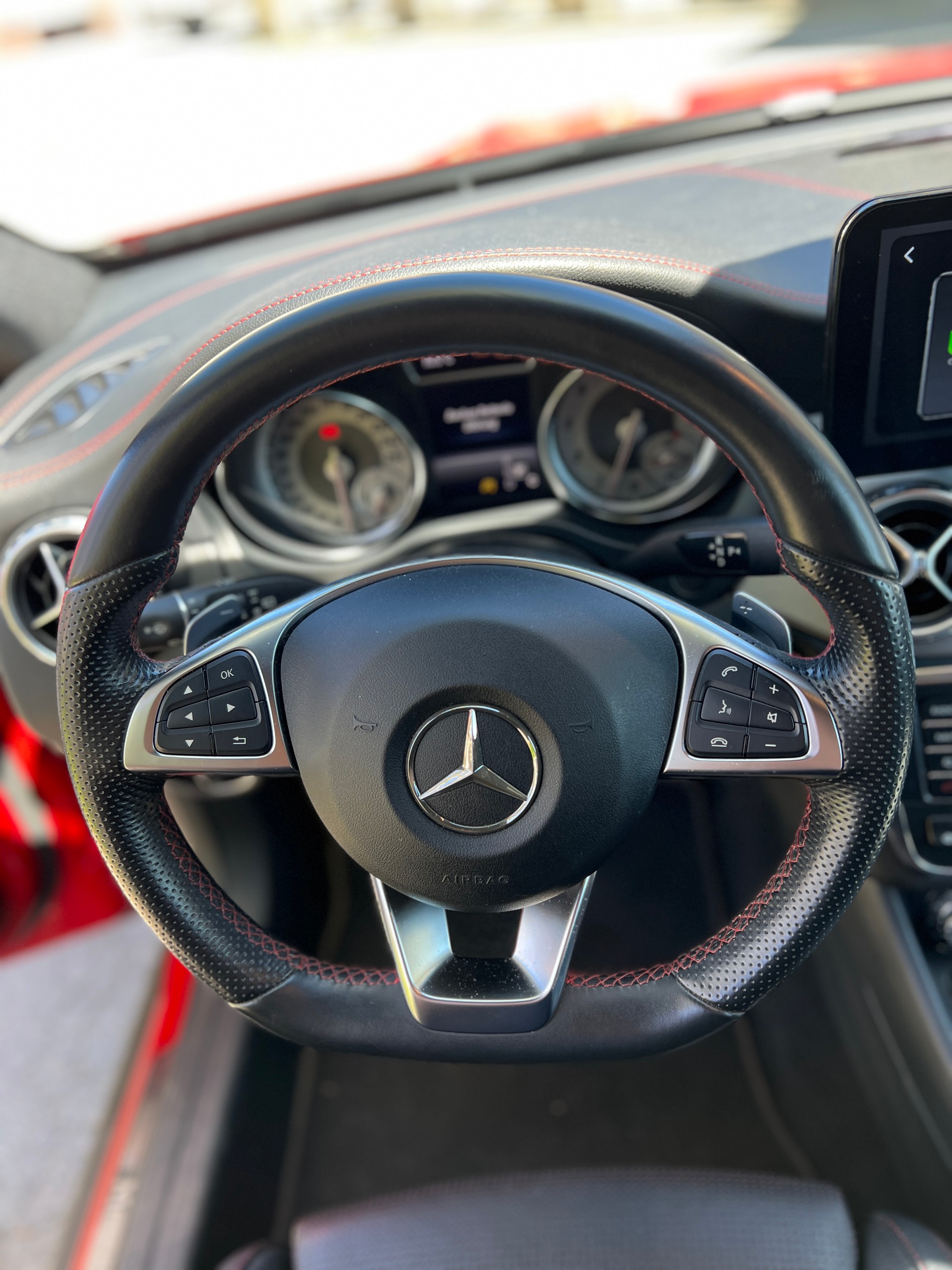 MERCEDES-BENZ GLA 250 AMG Line 4Matic 7G-DCT-image-6