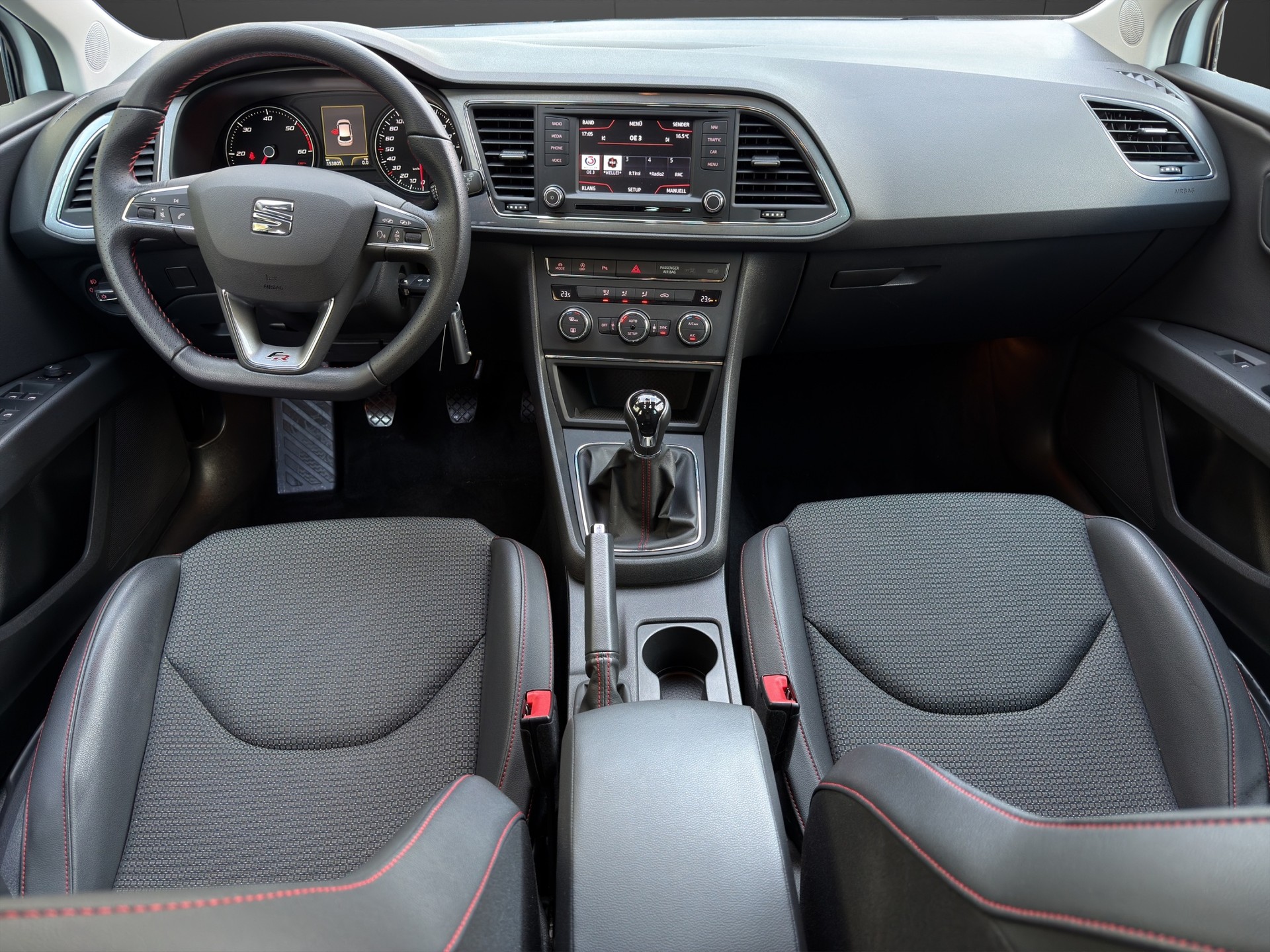 SEAT Leon 2.0 TDI FR-image-10