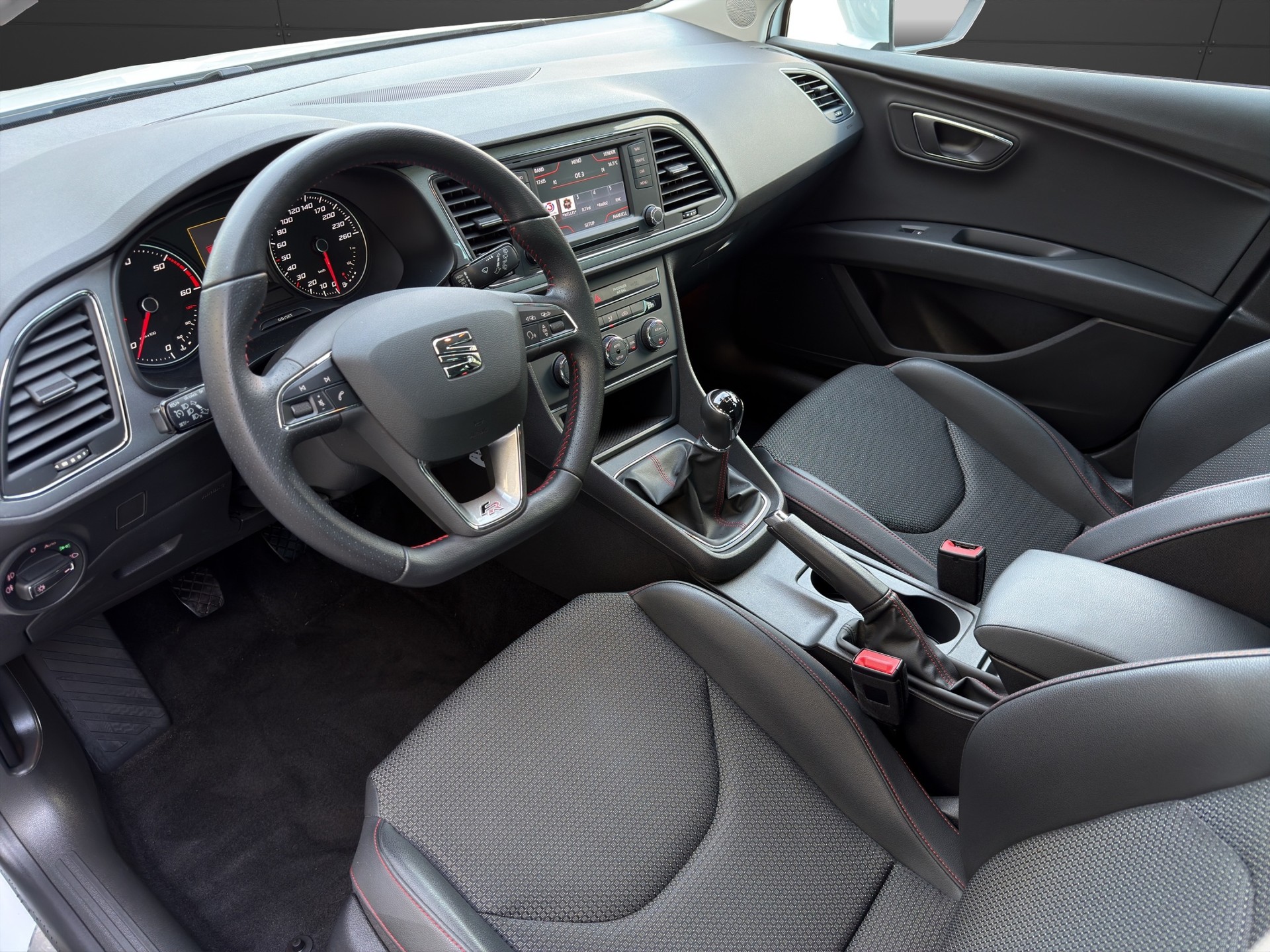 SEAT Leon 2.0 TDI FR-image-9