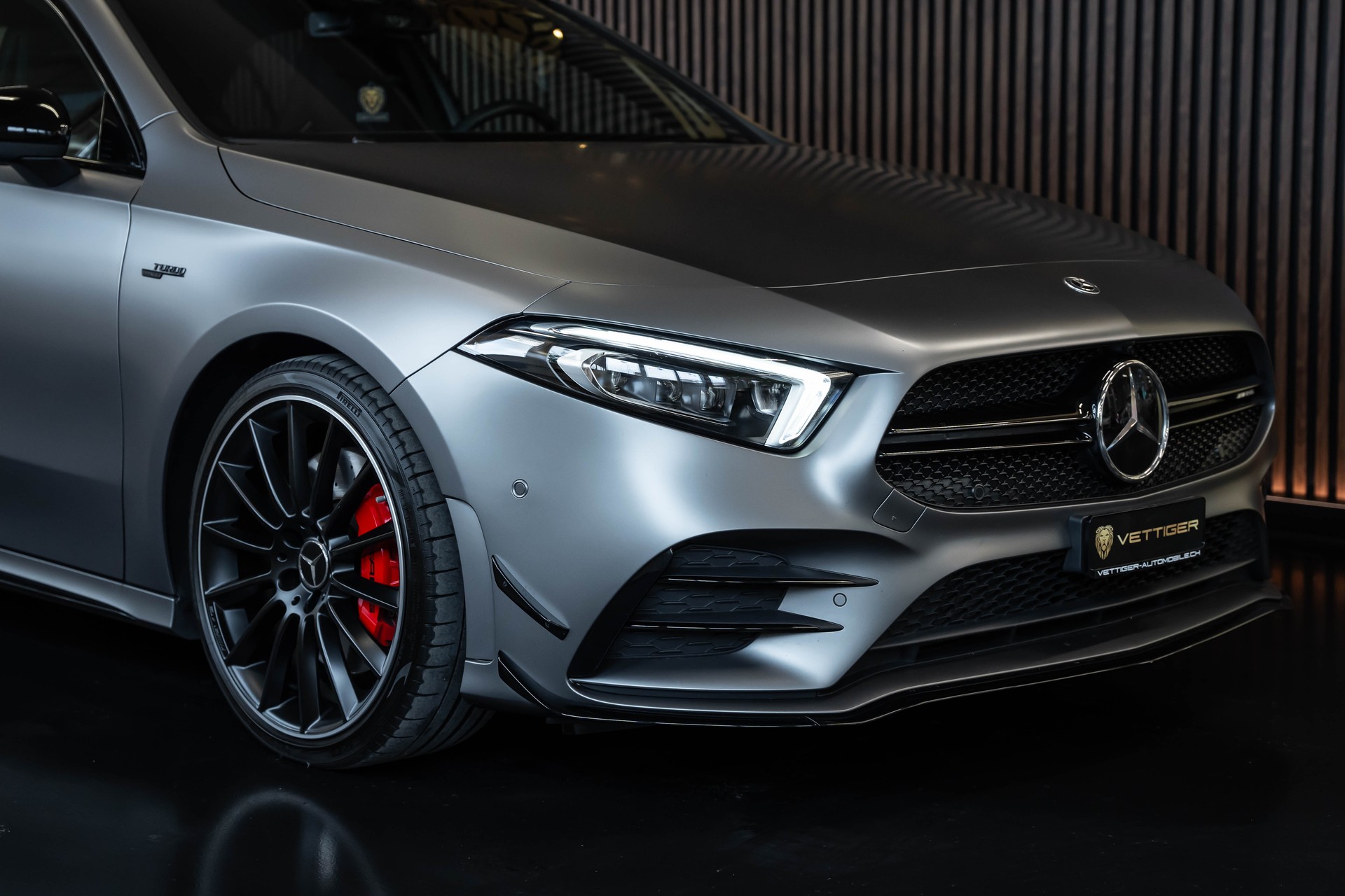 MERCEDES-BENZ A 35 AMG 4Matic Speedshift-image-9