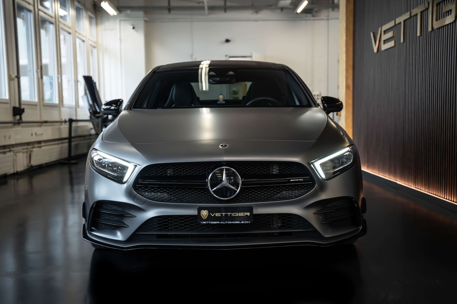 MERCEDES-BENZ A 35 AMG 4Matic Speedshift-image-1