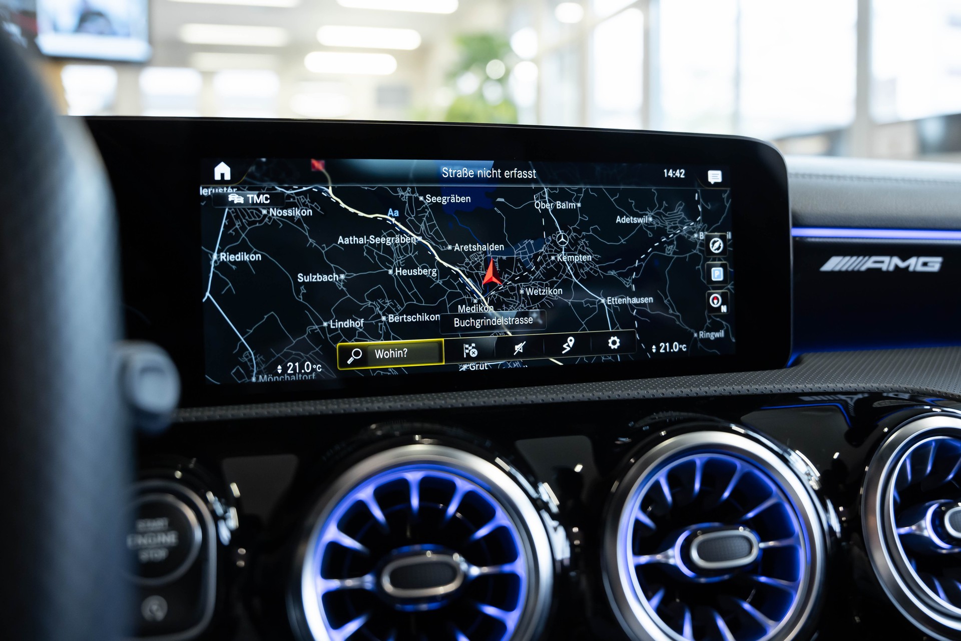 MERCEDES-BENZ A 35 AMG 4Matic Speedshift-image-23