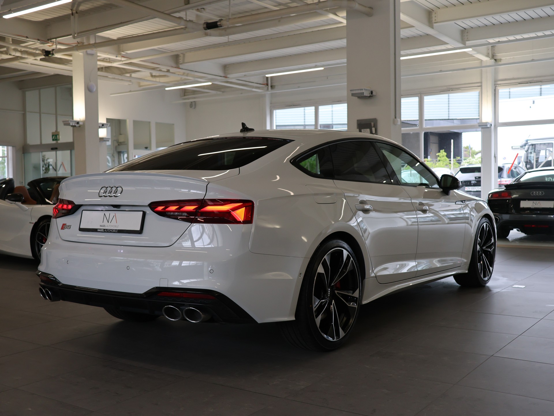 AUDI S5 Sportback 3.0 TDI quattro tiptronic *Massage*Carbon*Panorama*Matrix*-image-5