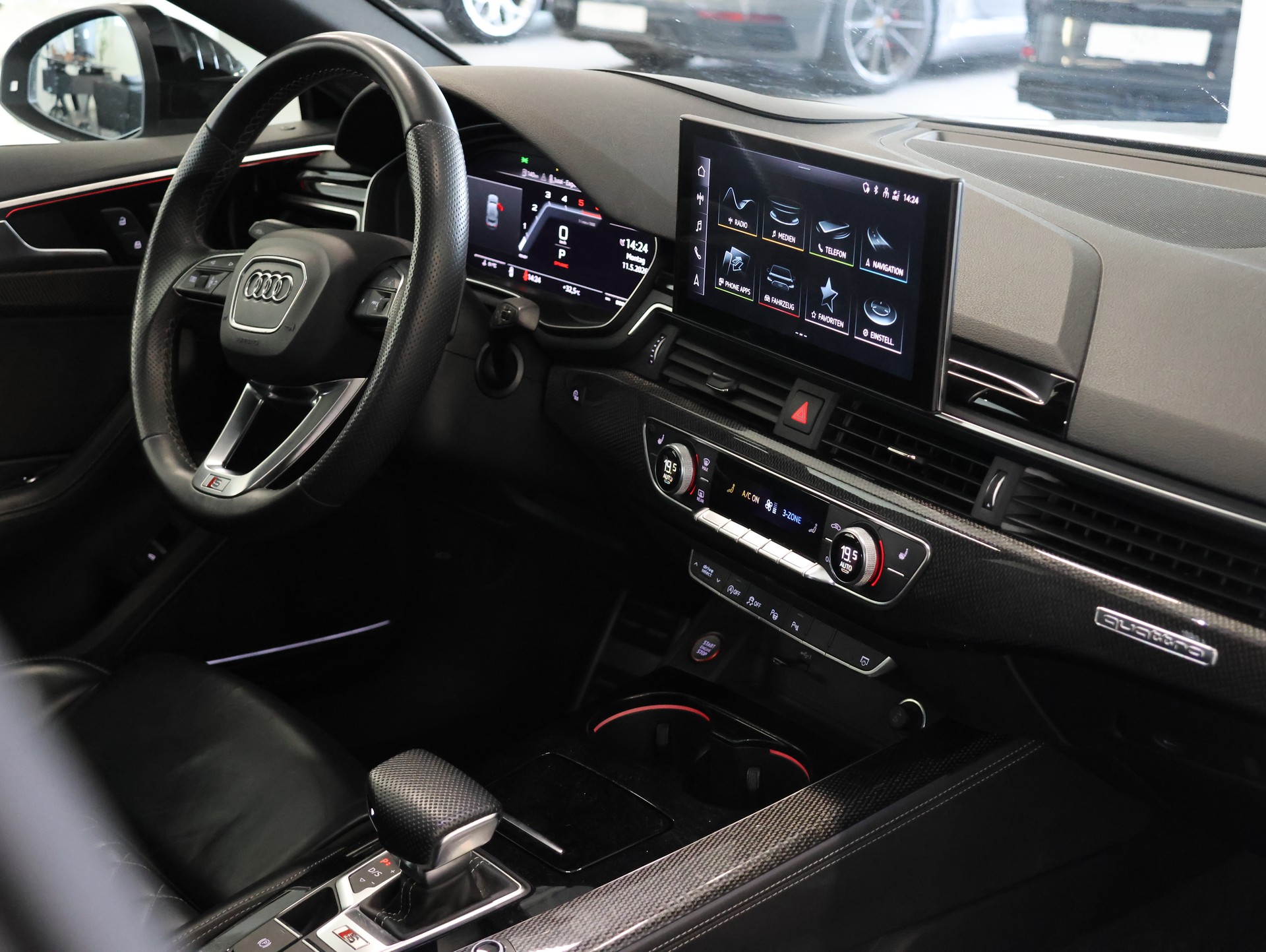 AUDI S5 Sportback 3.0 TDI quattro tiptronic *Massage*Carbon*Panorama*Matrix*-image-28