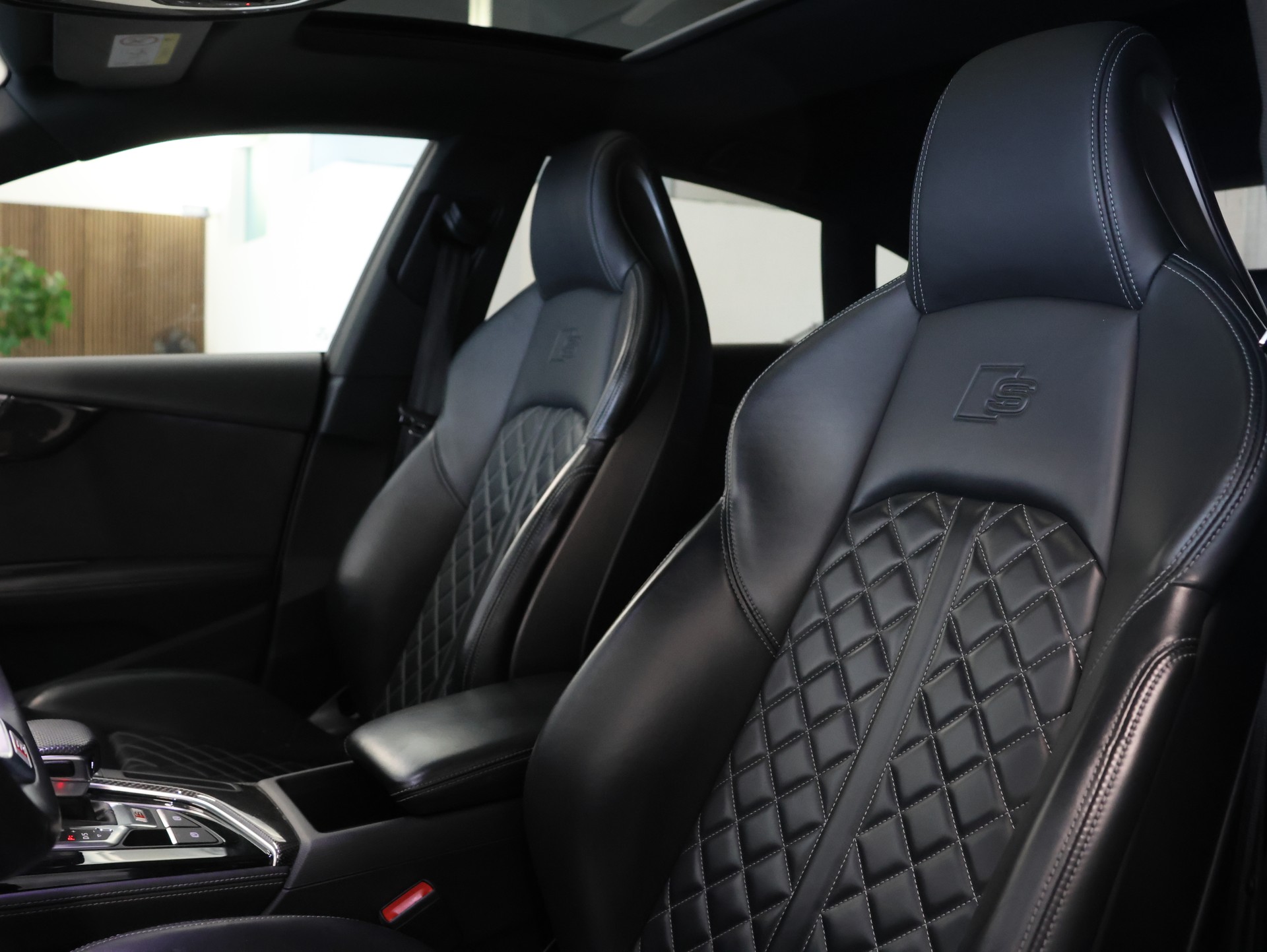 AUDI S5 Sportback 3.0 TDI quattro tiptronic *Massage*Carbon*Panorama*Matrix*-image-24