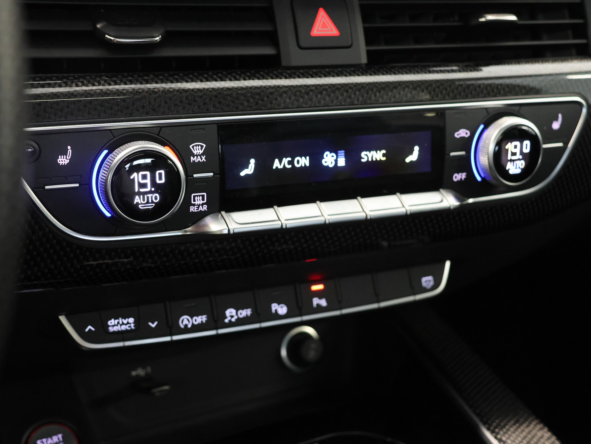 AUDI S5 Sportback 3.0 TDI quattro tiptronic *Massage*Carbon*Panorama*Matrix*-image-31