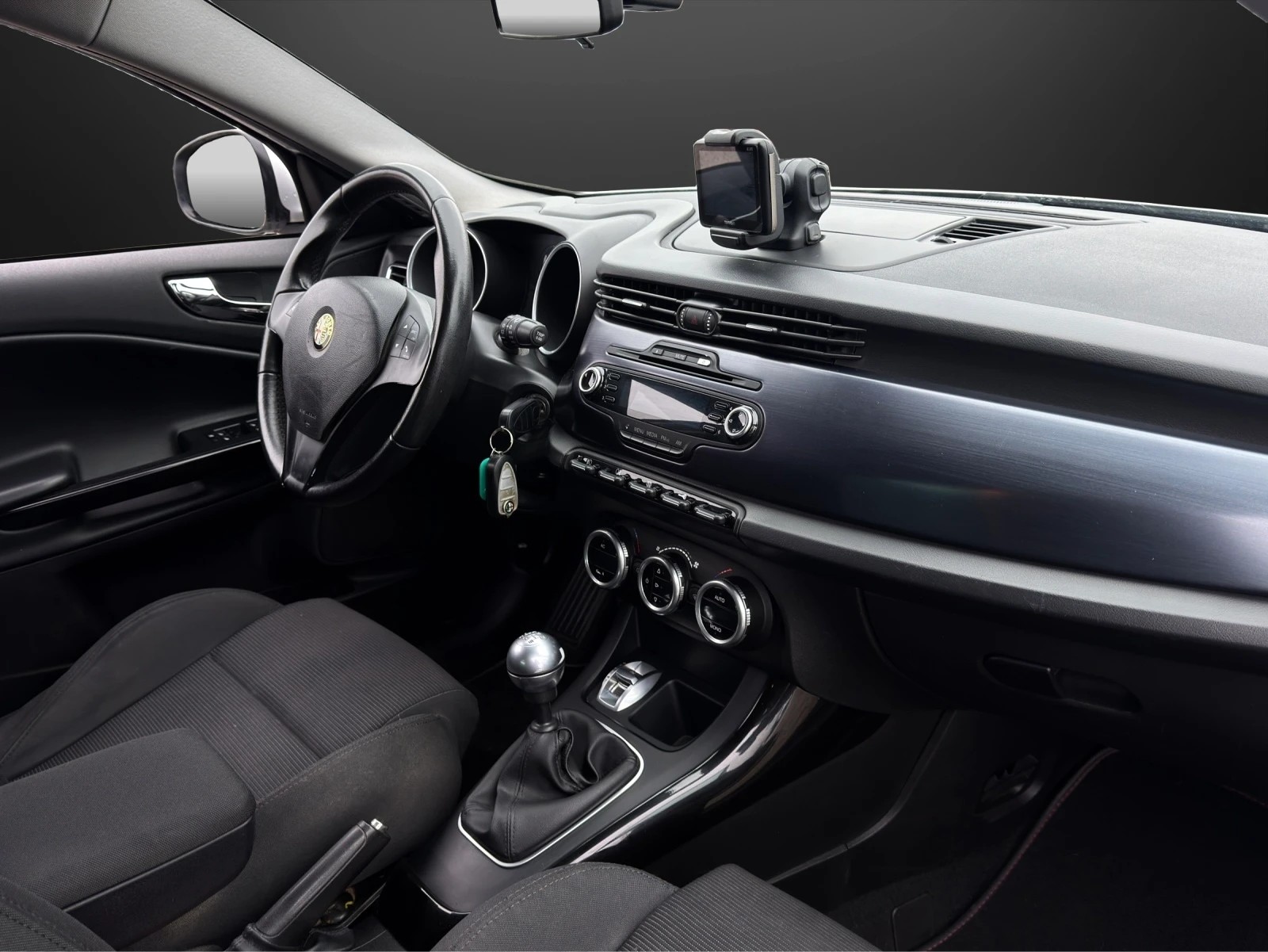 ALFA ROMEO Giulietta 1.6 JTDM Distinctive-image-9