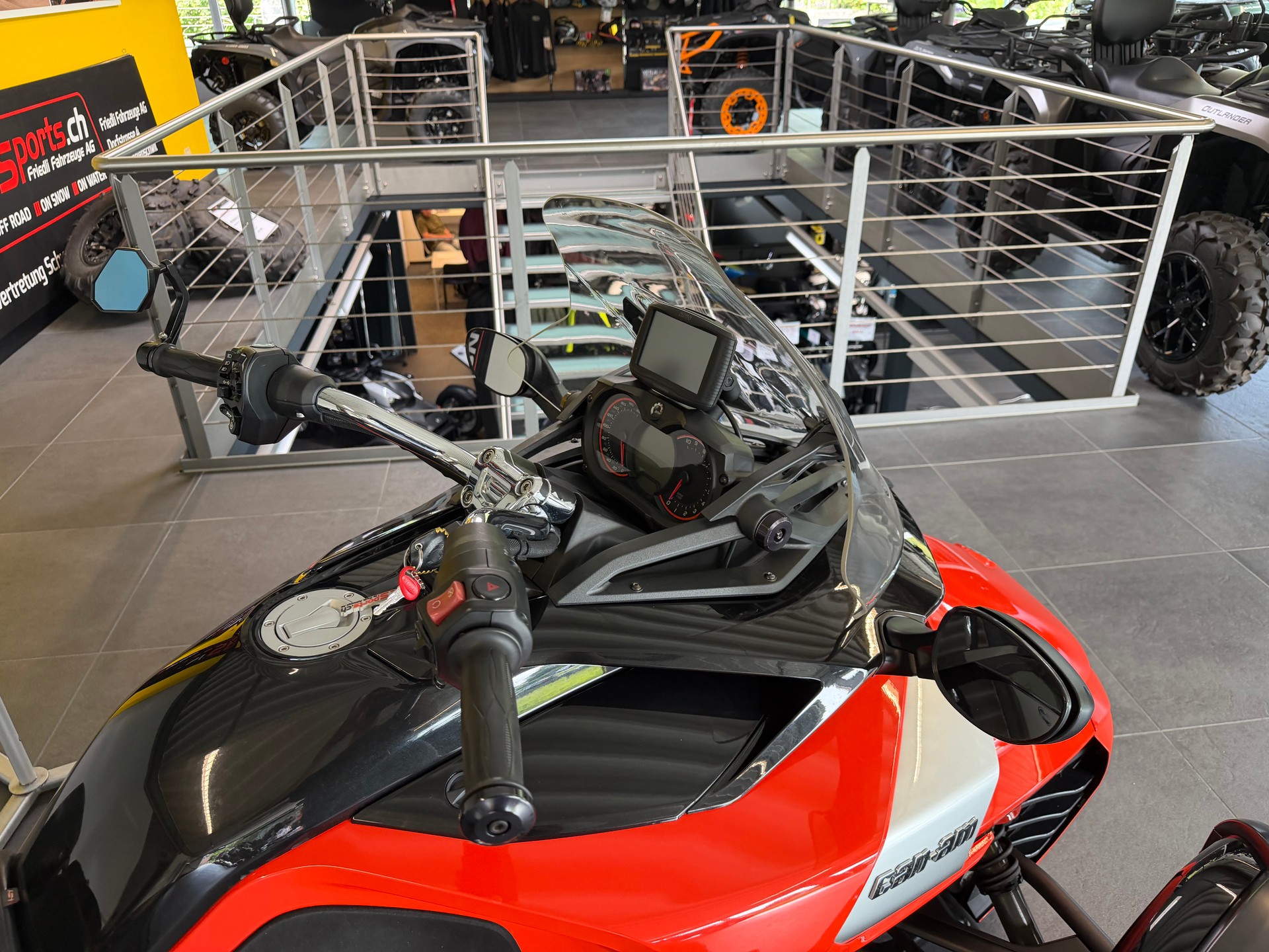 CAN-AM Spyder F3-S SE6-image-12