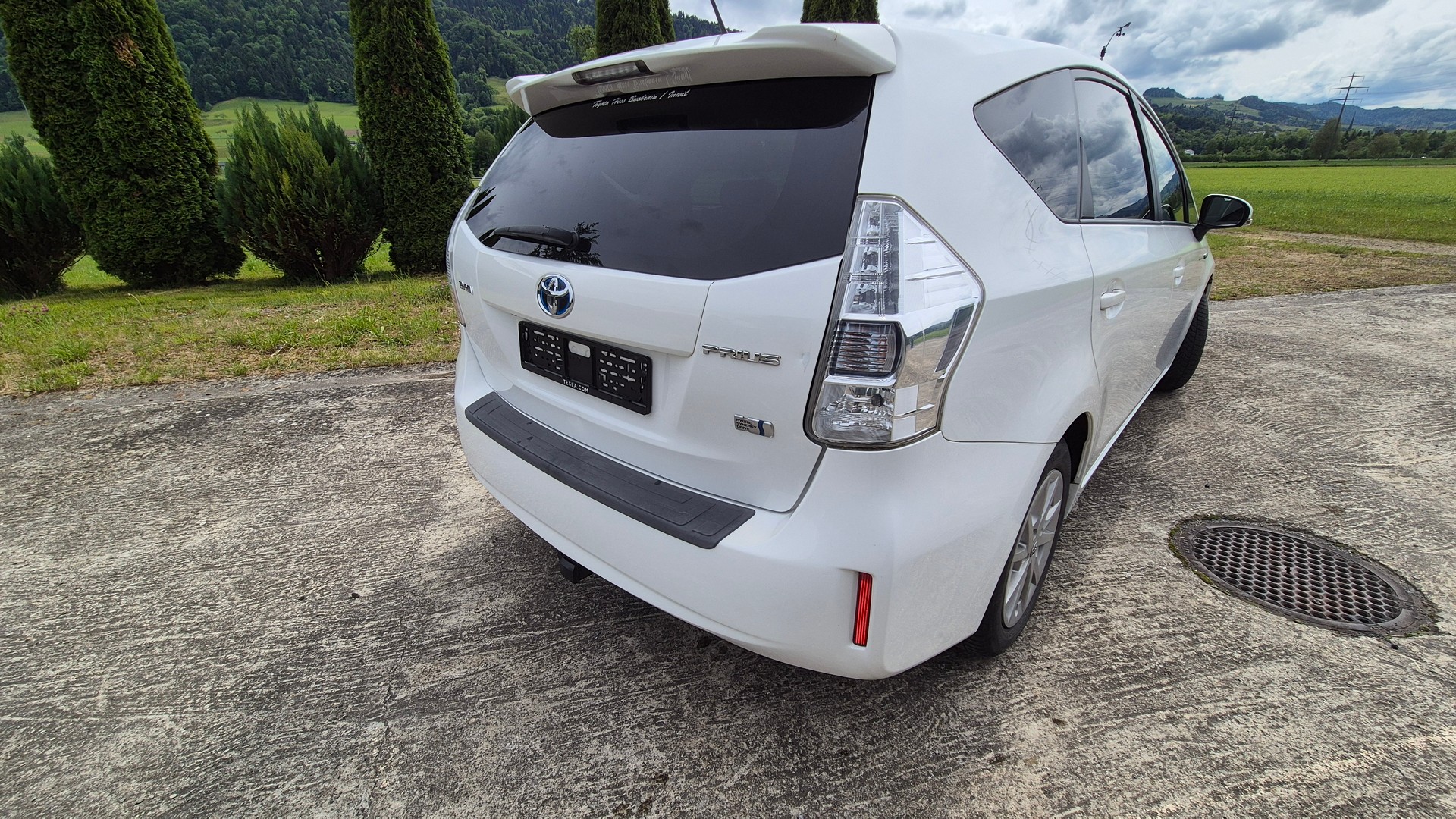 TOYOTA 1.8 VVTi HSD Sol-image-3
