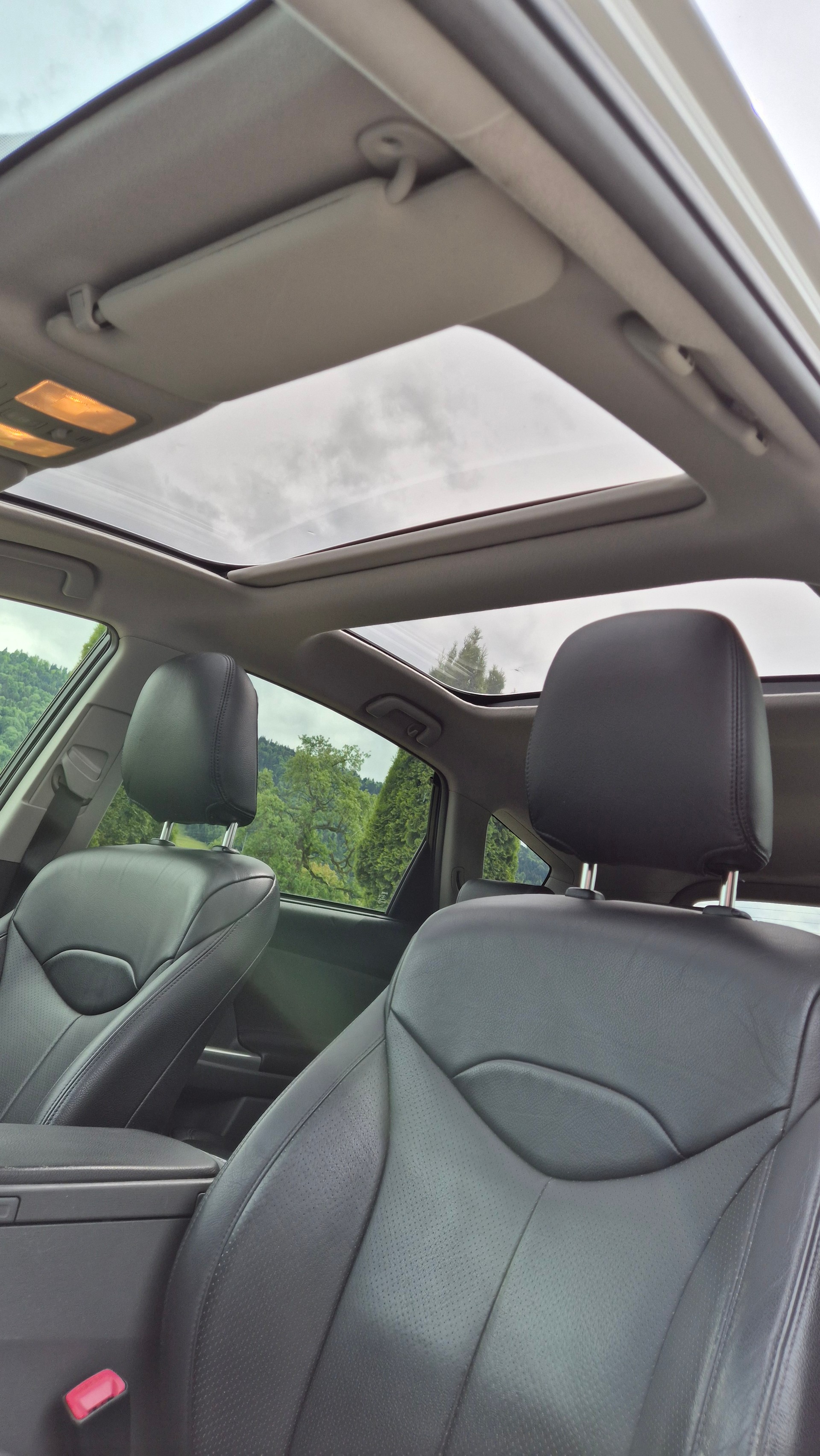 TOYOTA 1.8 VVTi HSD Sol-image-7