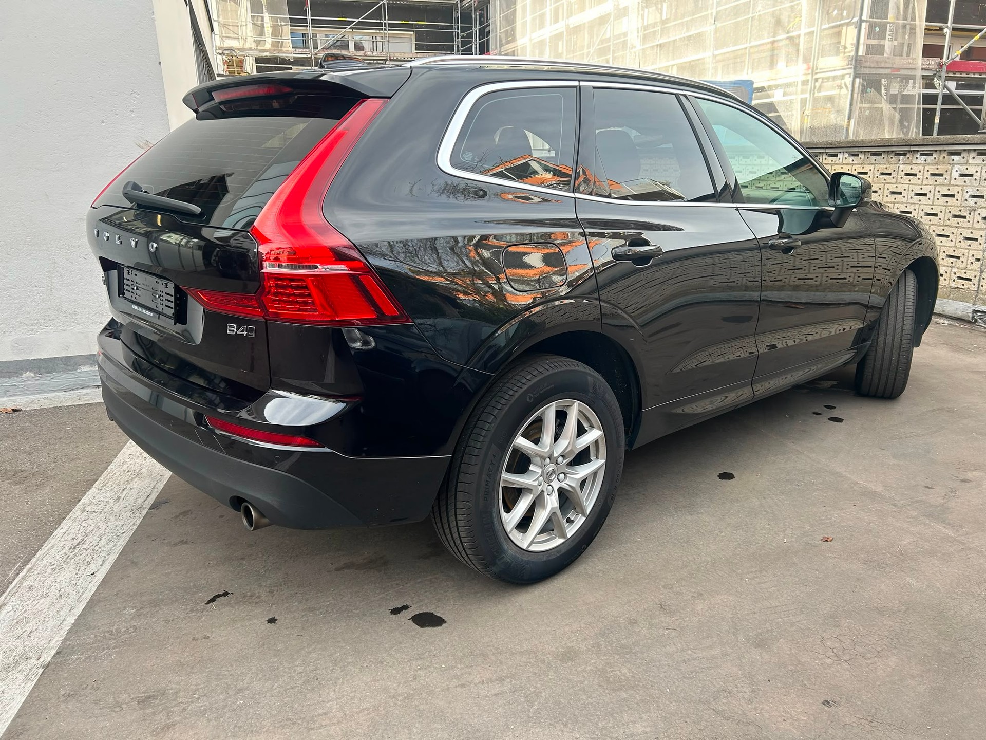 VOLVO XC60 B4 Diesel Mild Hybrid AWD Momentum Geartronic-showroom-element-2