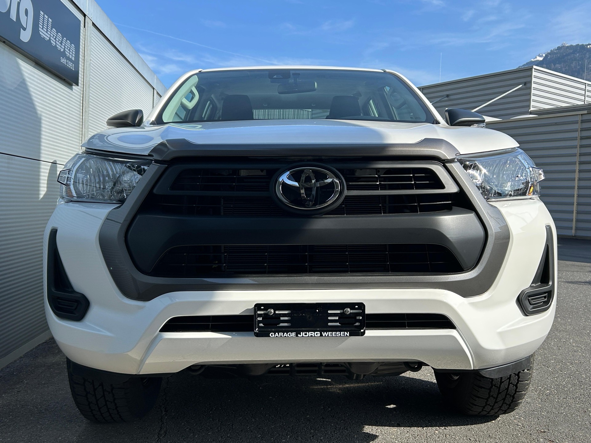 TOYOTA Hilux Double Cab.-Pick-up 2.8 D-4D 204 Comfort-image-1