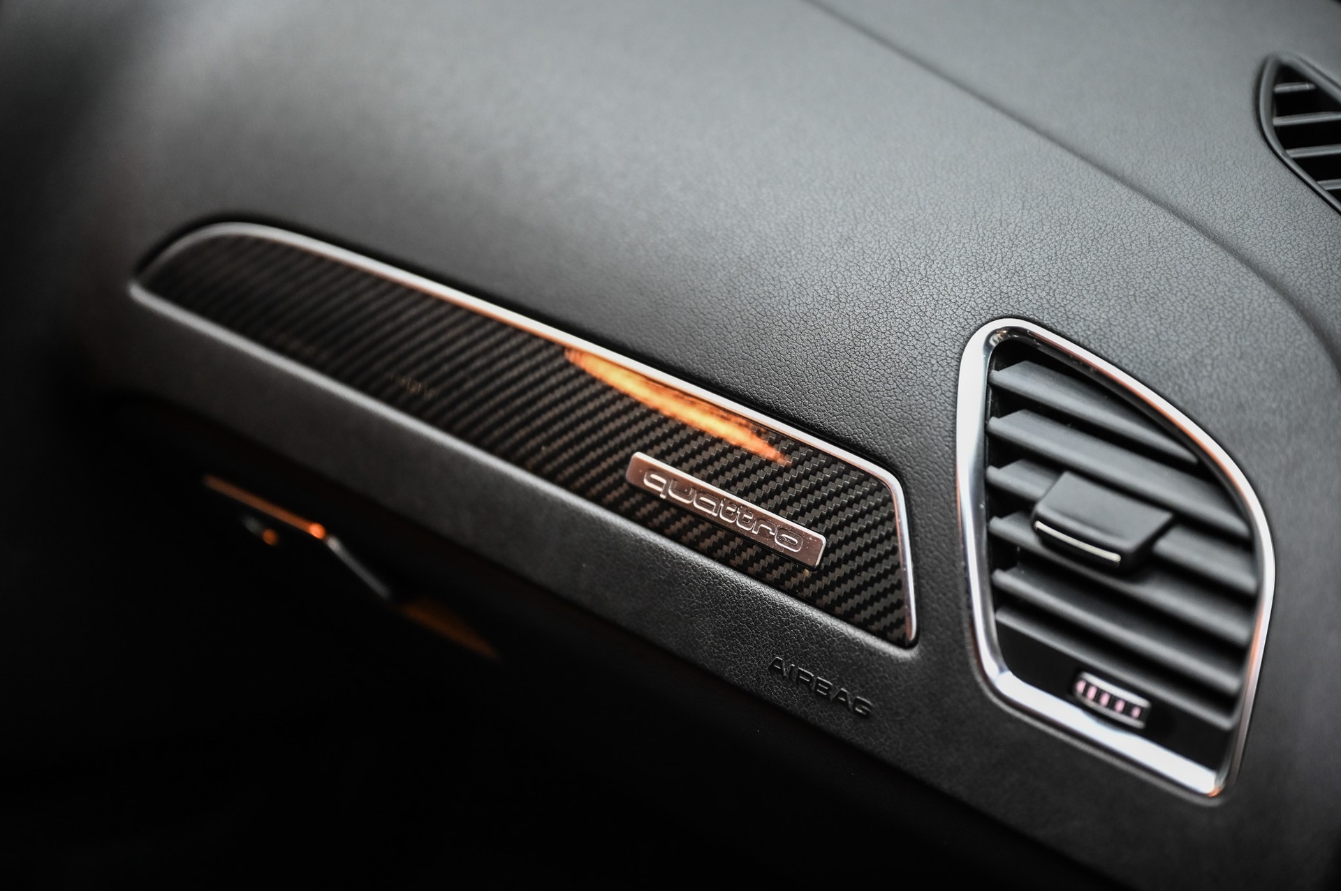 AUDI RS4 Avant 4.2 V8 FSI quattro S-Tronic-image-28