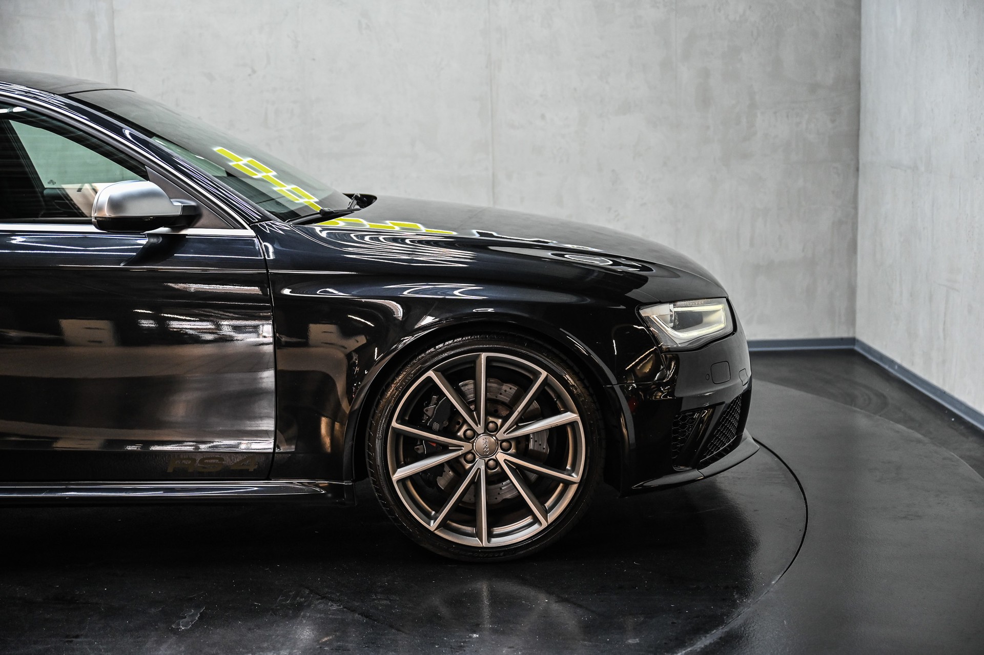AUDI RS4 Avant 4.2 V8 FSI quattro S-Tronic-image-12