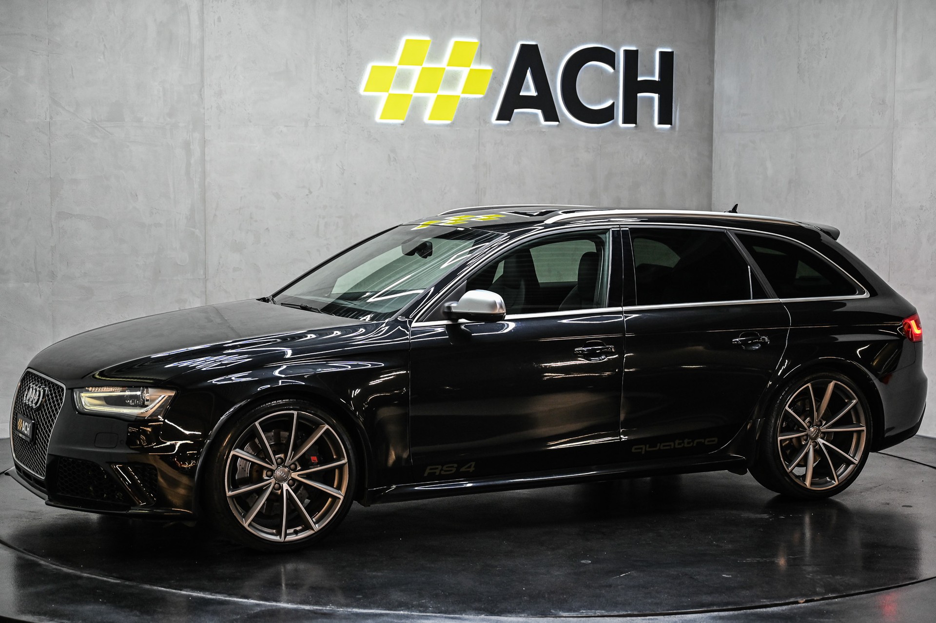 AUDI RS4 Avant 4.2 V8 FSI quattro S-Tronic-showroom-element-3