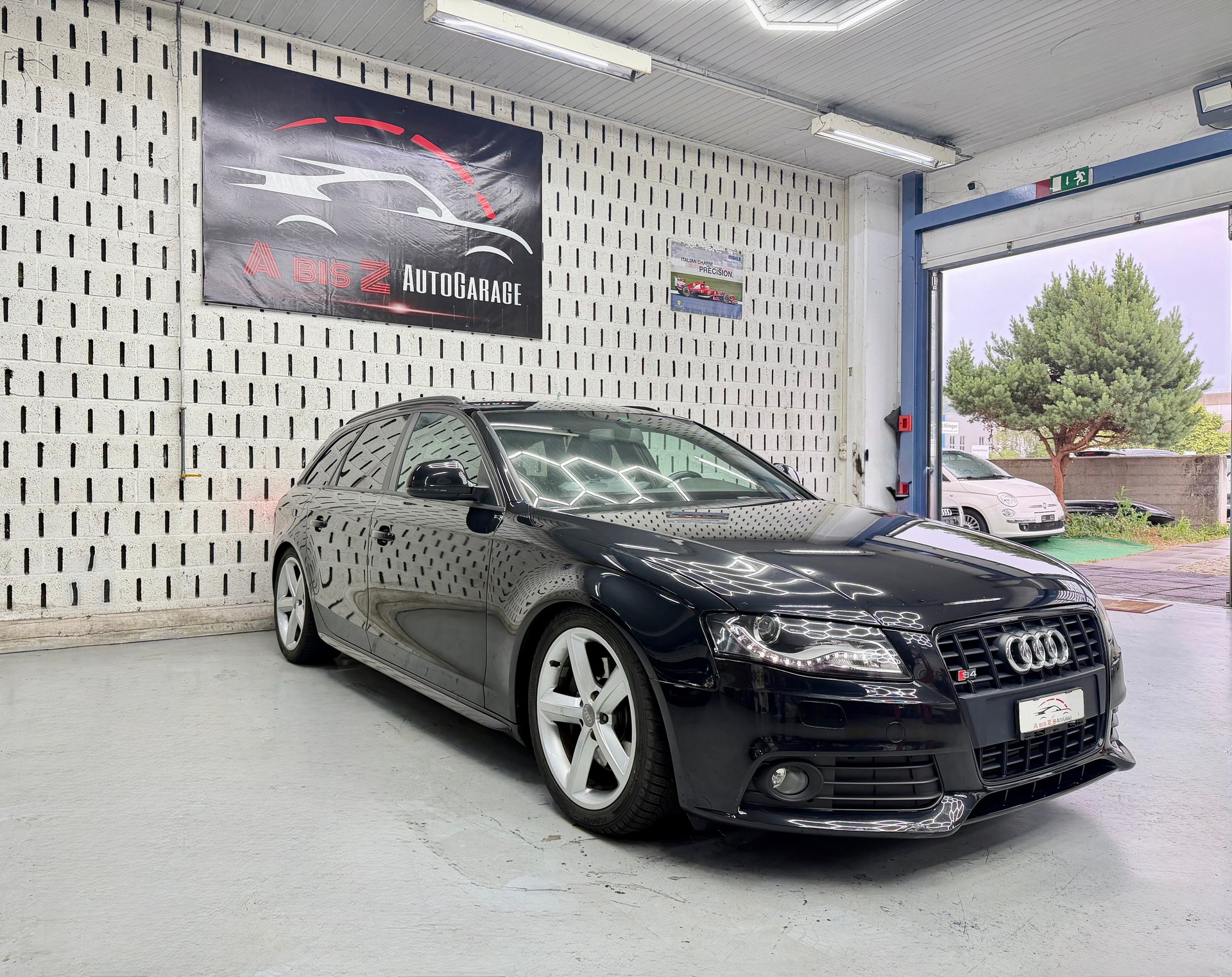 AUDI A4 Avant 3.0 TDI quattro tiptronic-image-2