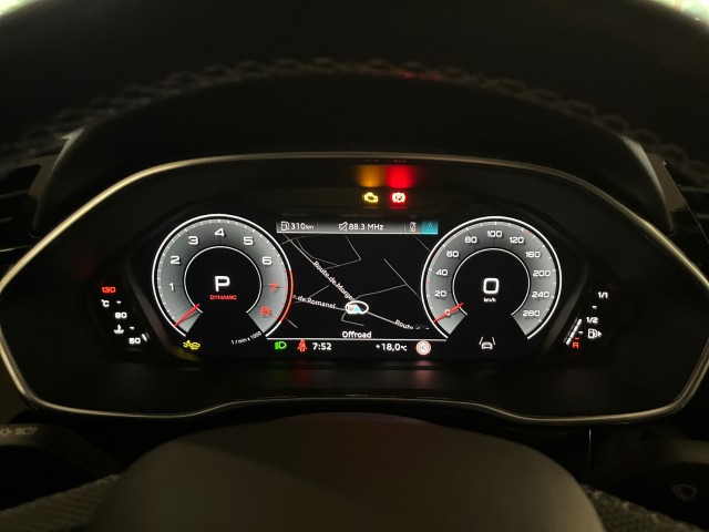 AUDI Q3 Sportback 35 TFSI S line Attraction S-tronic-image-12