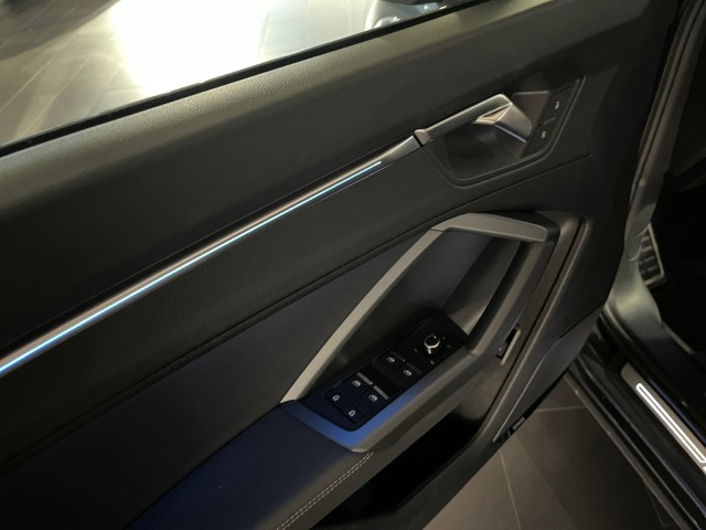 AUDI Q3 Sportback 35 TFSI S line Attraction S-tronic-image-9