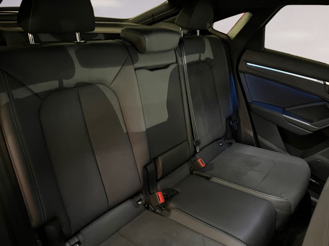 AUDI Q3 Sportback 35 TFSI S line Attraction S-tronic-image-16