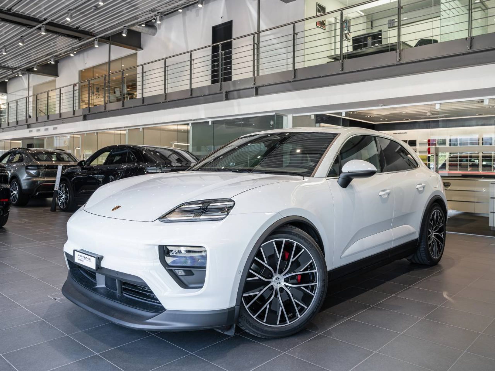 PORSCHE Macan 4S-image-7