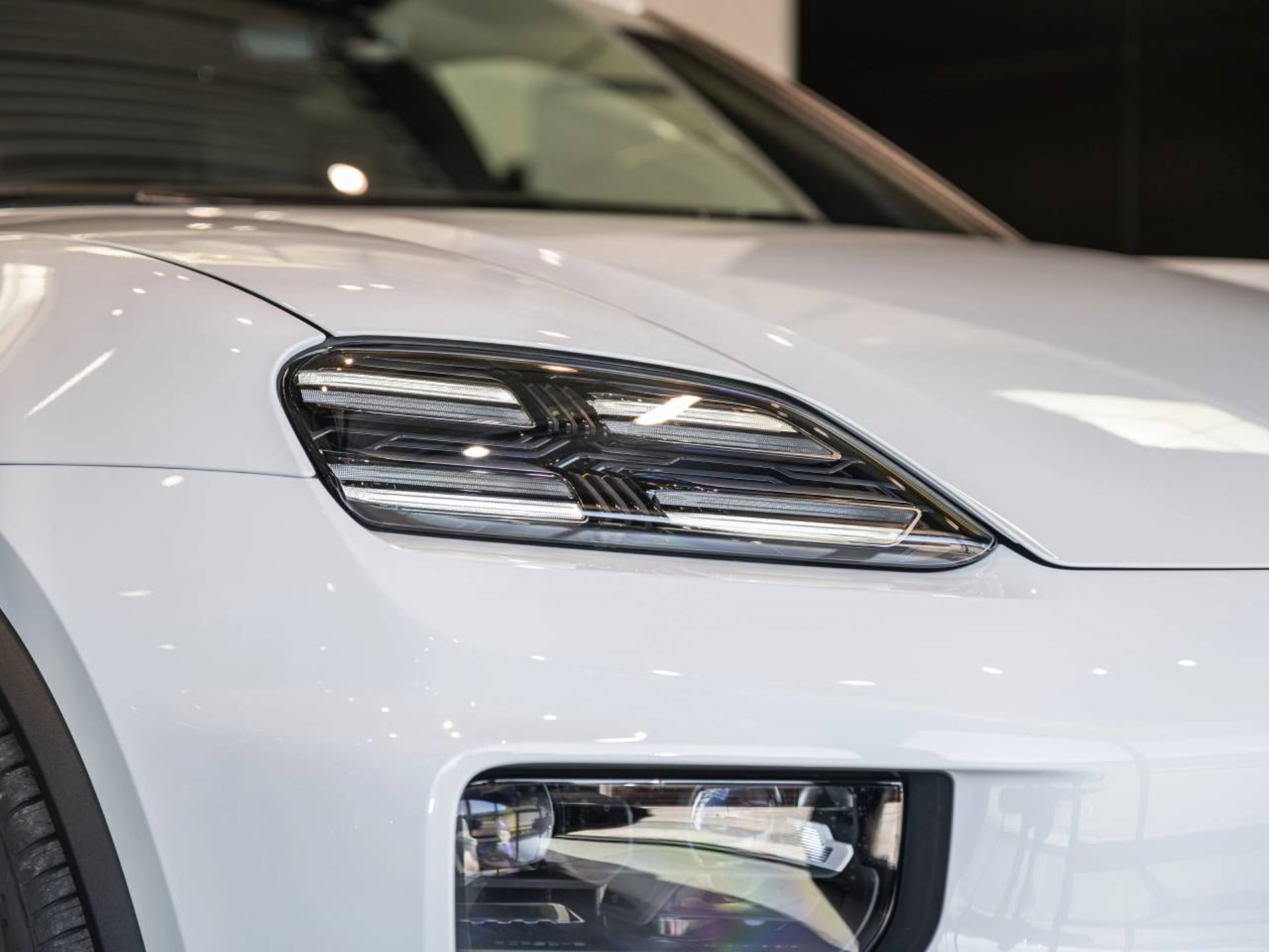PORSCHE Macan 4S-image-24