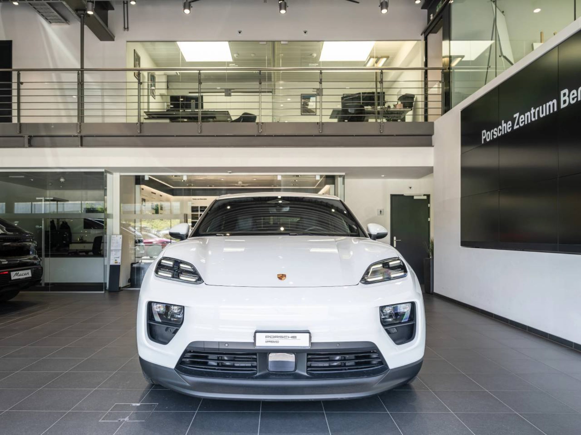 PORSCHE Macan 4S-image-8