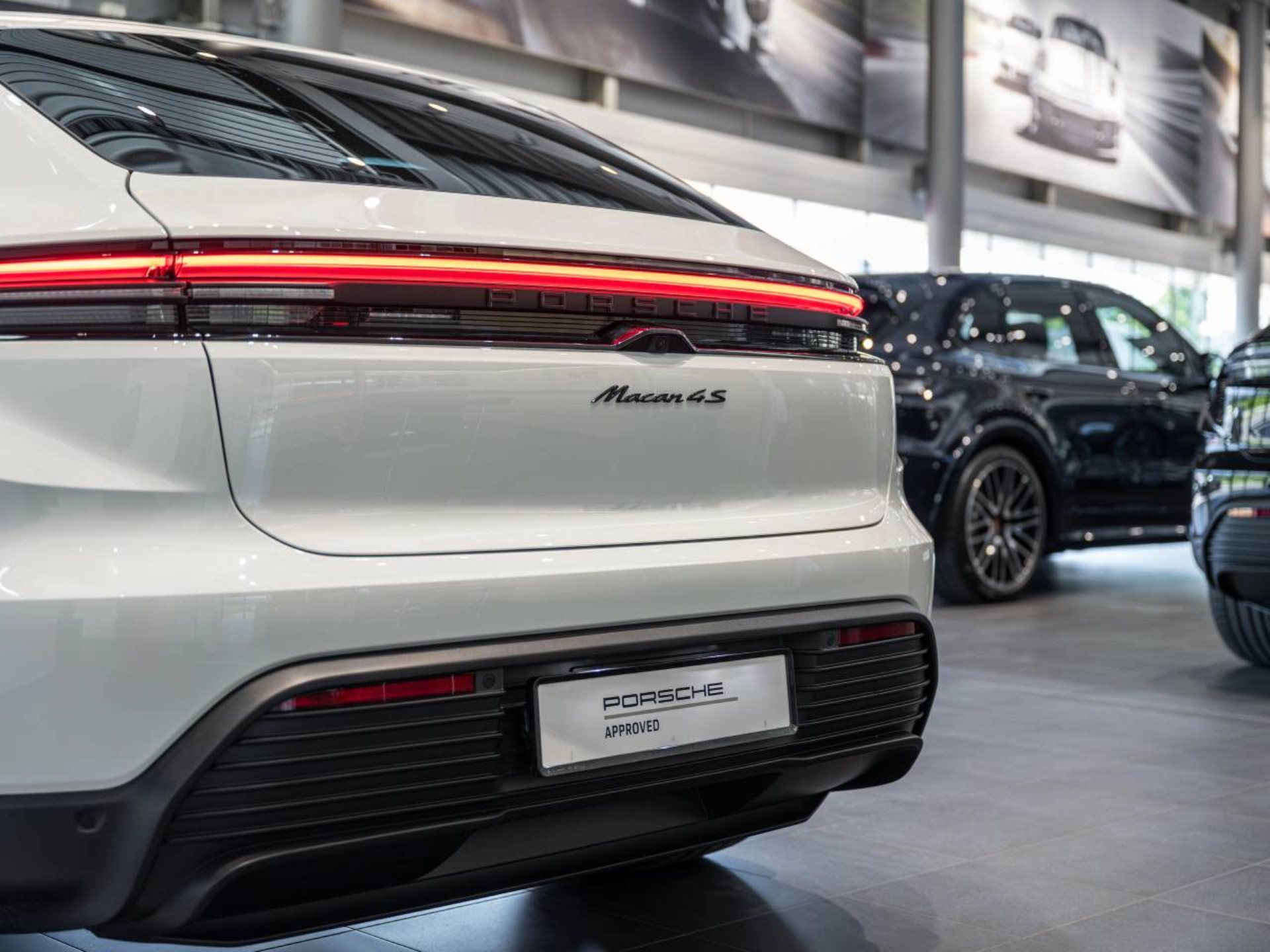 PORSCHE Macan 4S-image-27